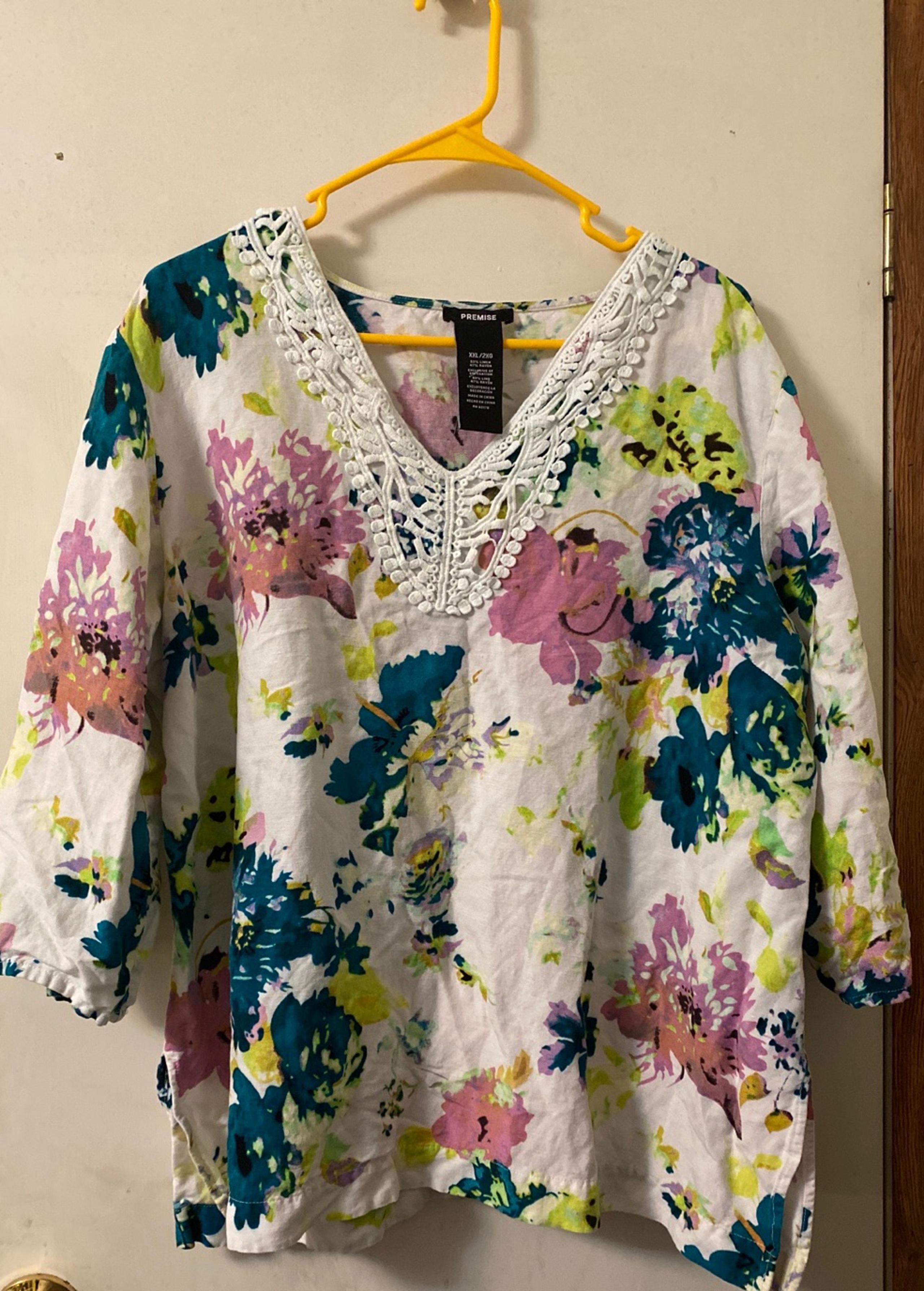 Premise Linen Blend Floral Women’s Plus Size Top Size 2XL