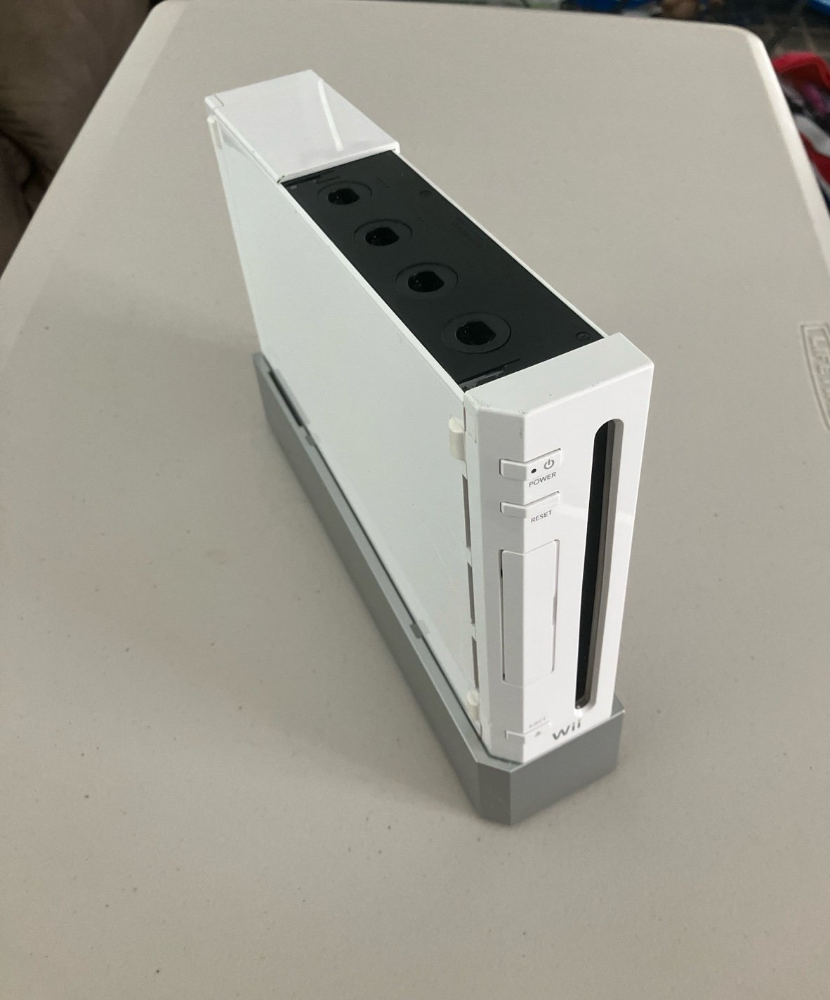 Nintendo Wii Gaming Bundle (RVL-001 - GameCube Compatible)