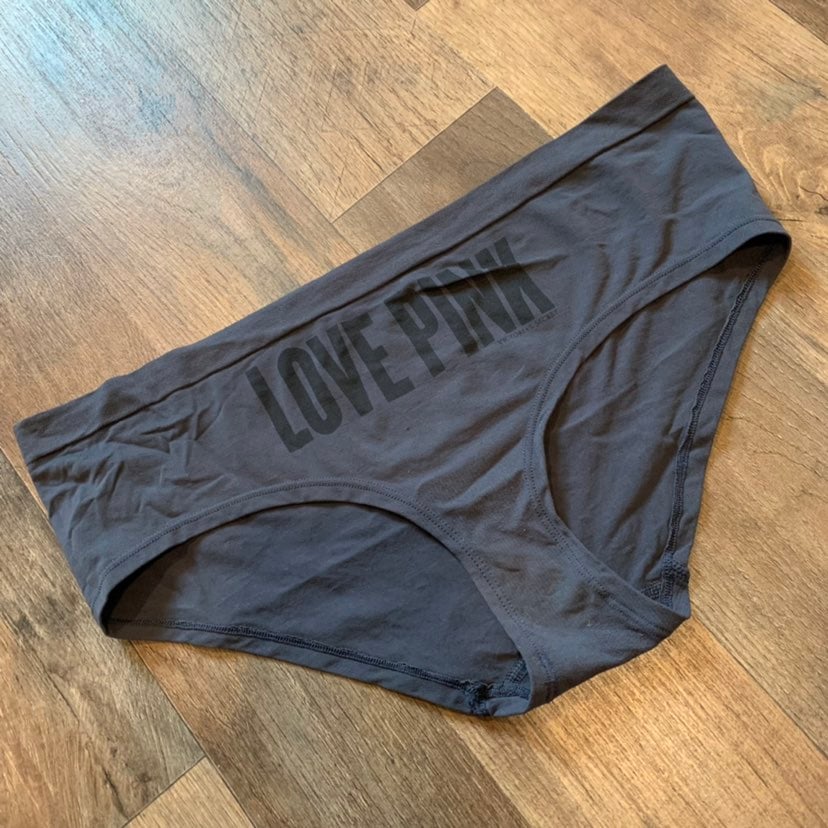 VS PINK Yoga Vintage Seamless LOVE PINK panty