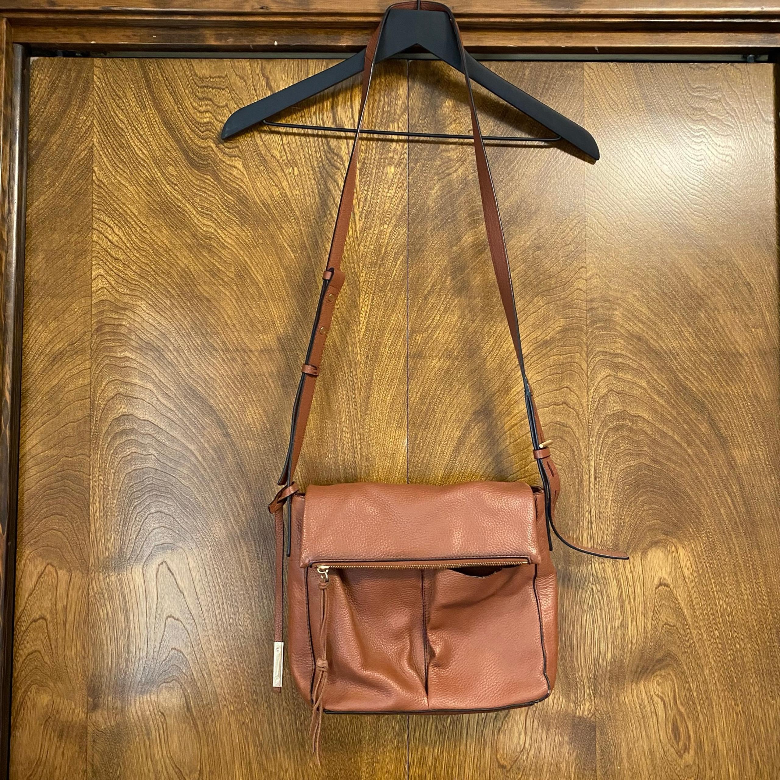 Vince Camuto Leather Shoulder Foldover Purse Brown Pine Cone Snap Zip Pockets