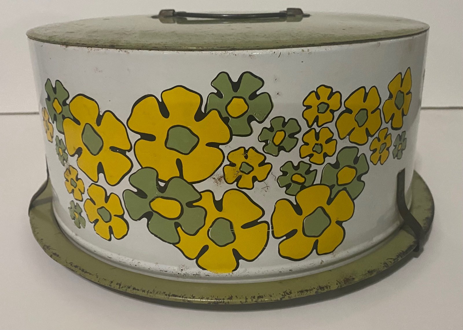 Vintage Enamelware Cake Carrier Retro Flowers Metal