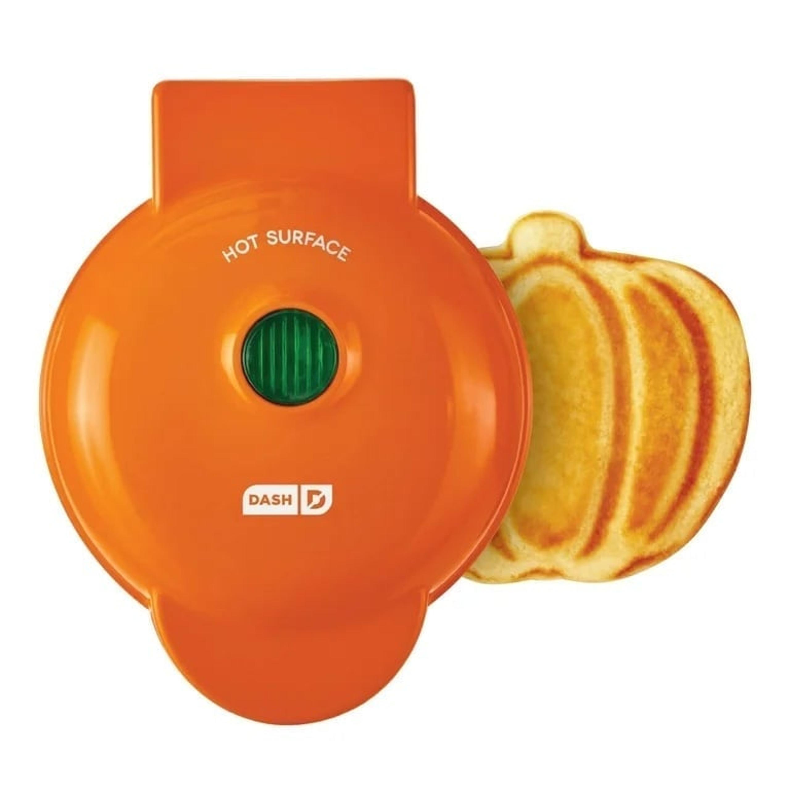 New Dash Mini 4” Pumpkin Shaped Halloween Thanksgiving Holiday Waffle Iron Maker