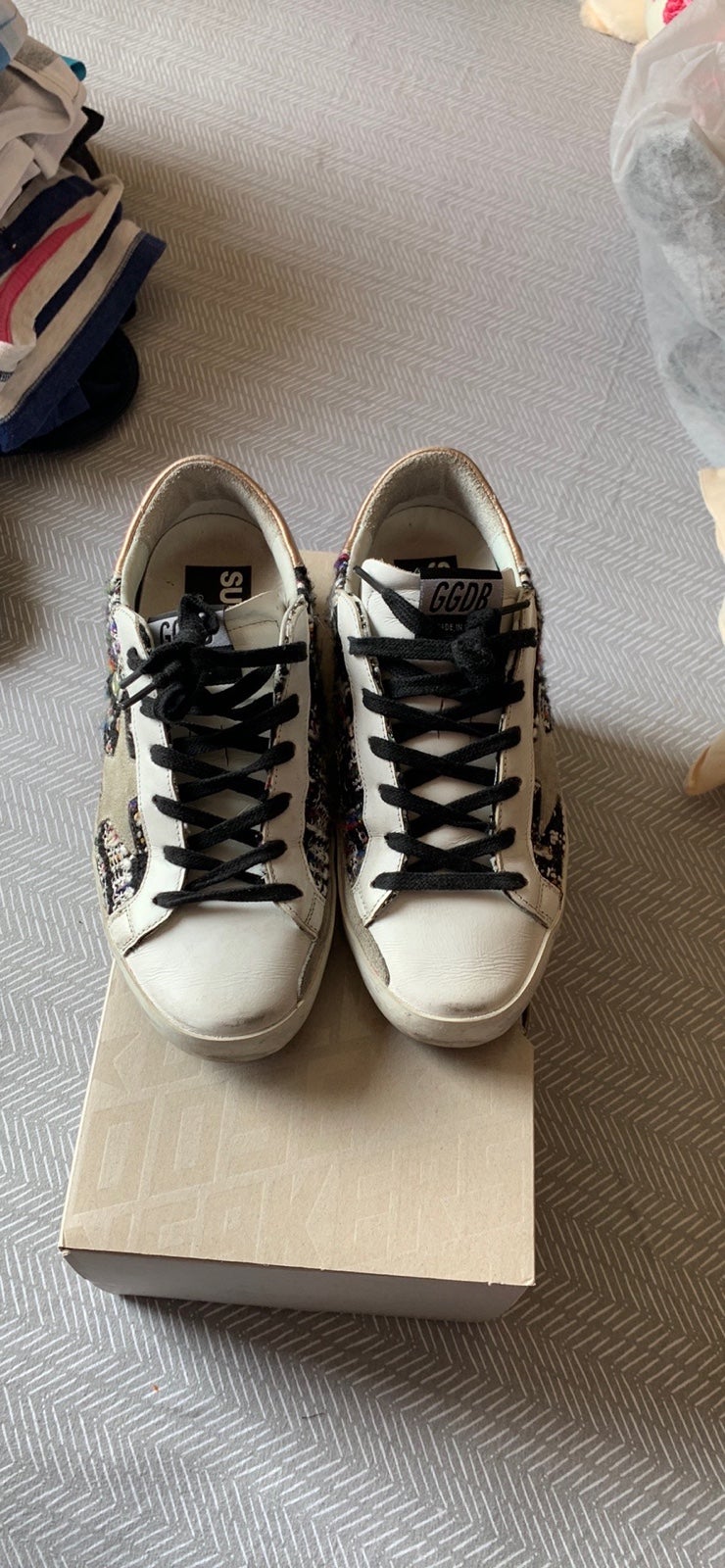 Sneakers