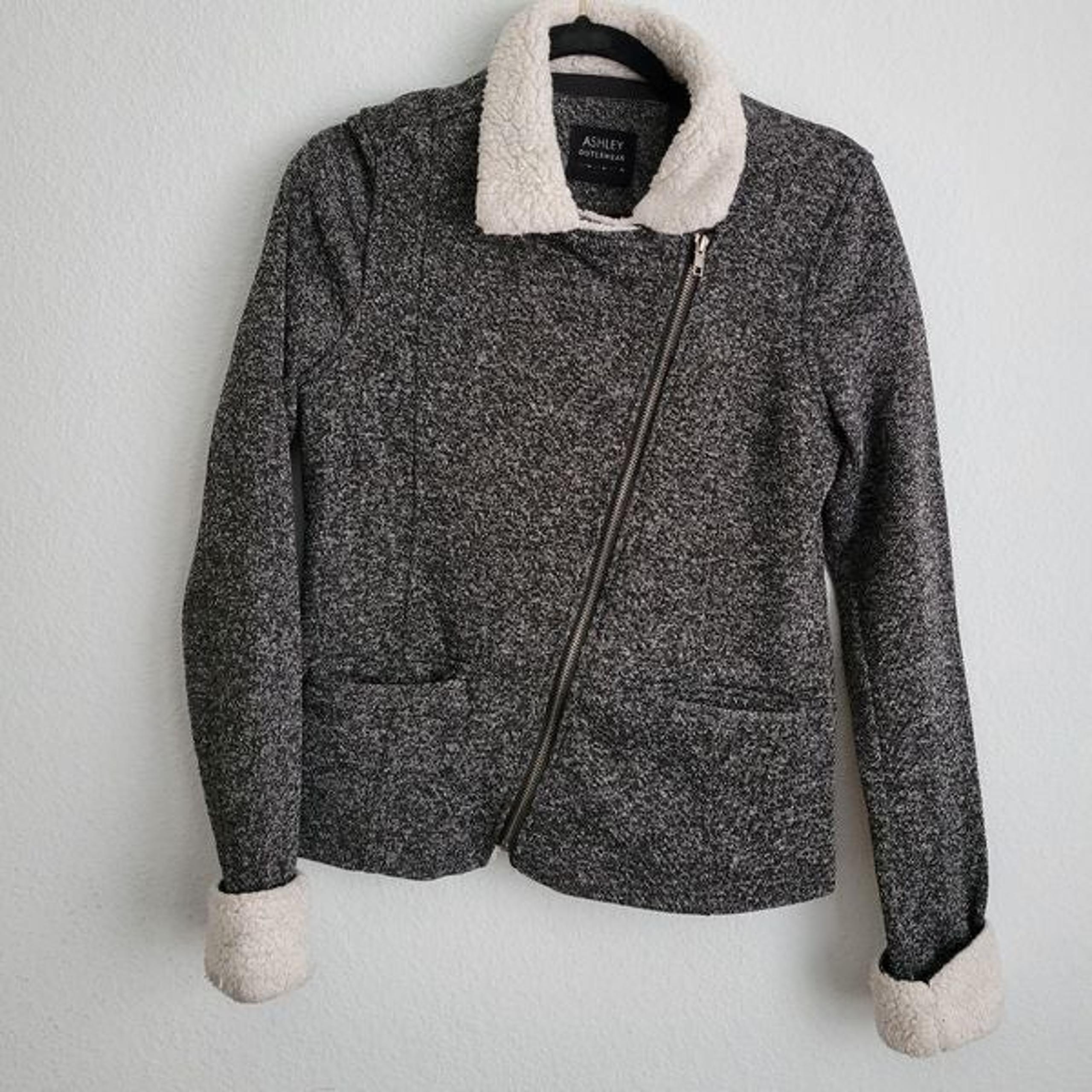 Ashley by 26 international sweater jacket