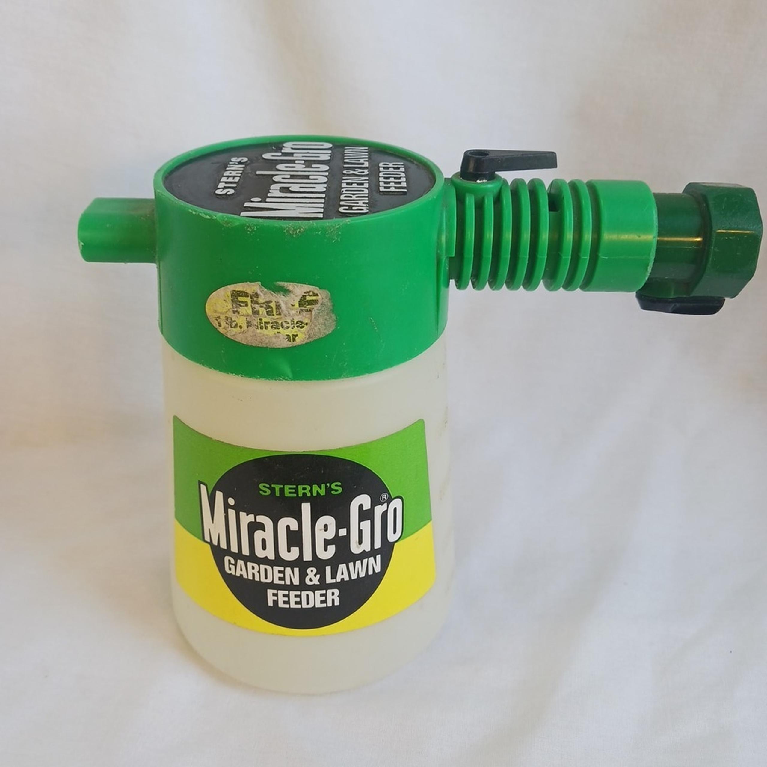 Vintage Miracle-Gro Garden And Lawn Feeder By Stern’s