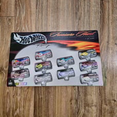 Hot Wheels 2002 Treasure Hunt Racing Set