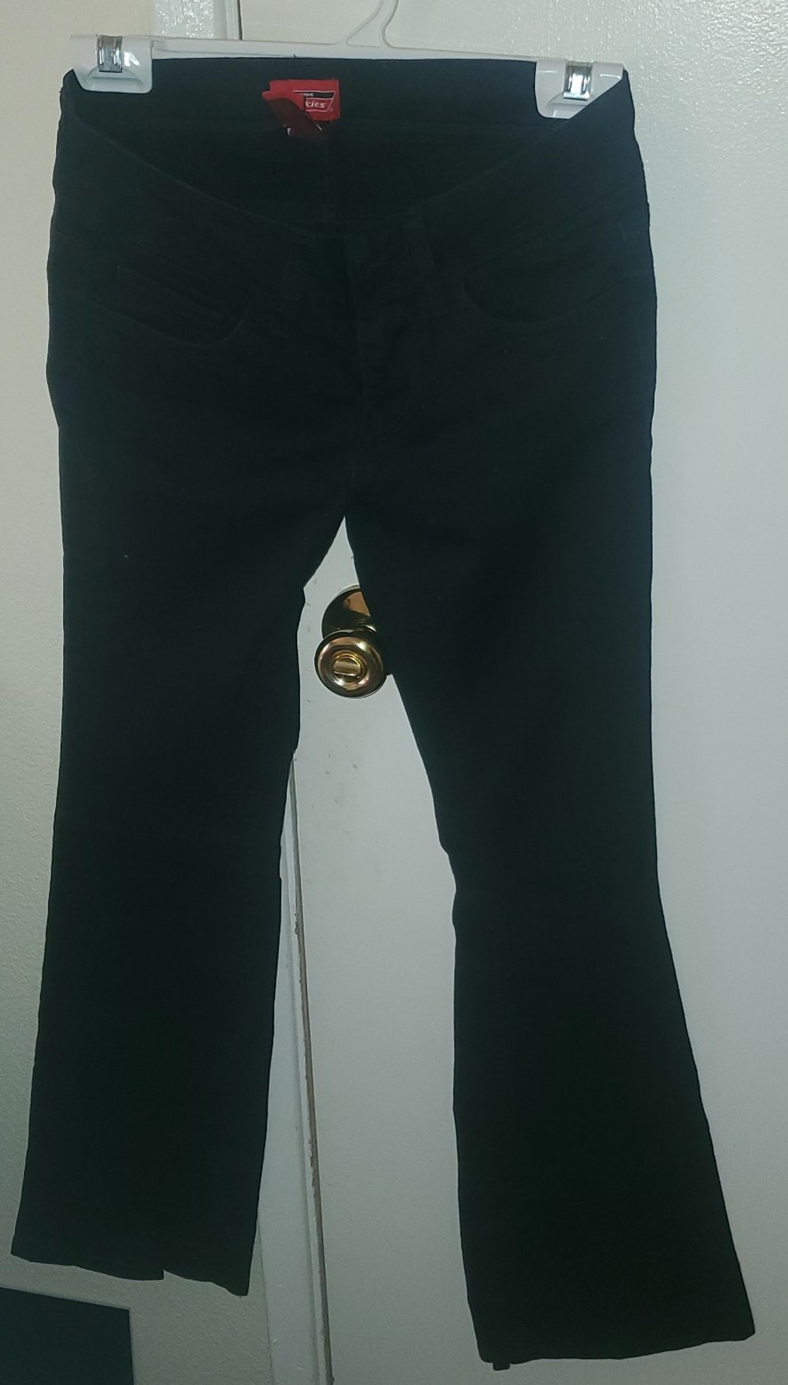 Women's size 3 black dickies