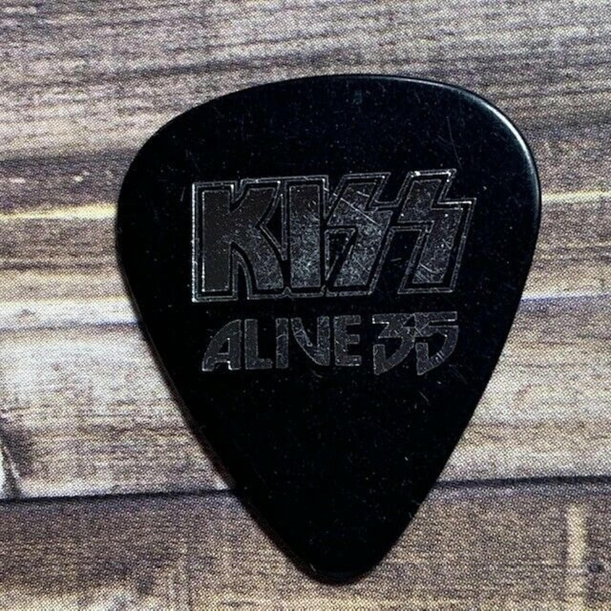 Kiss army guitar tuning pick heavy metal