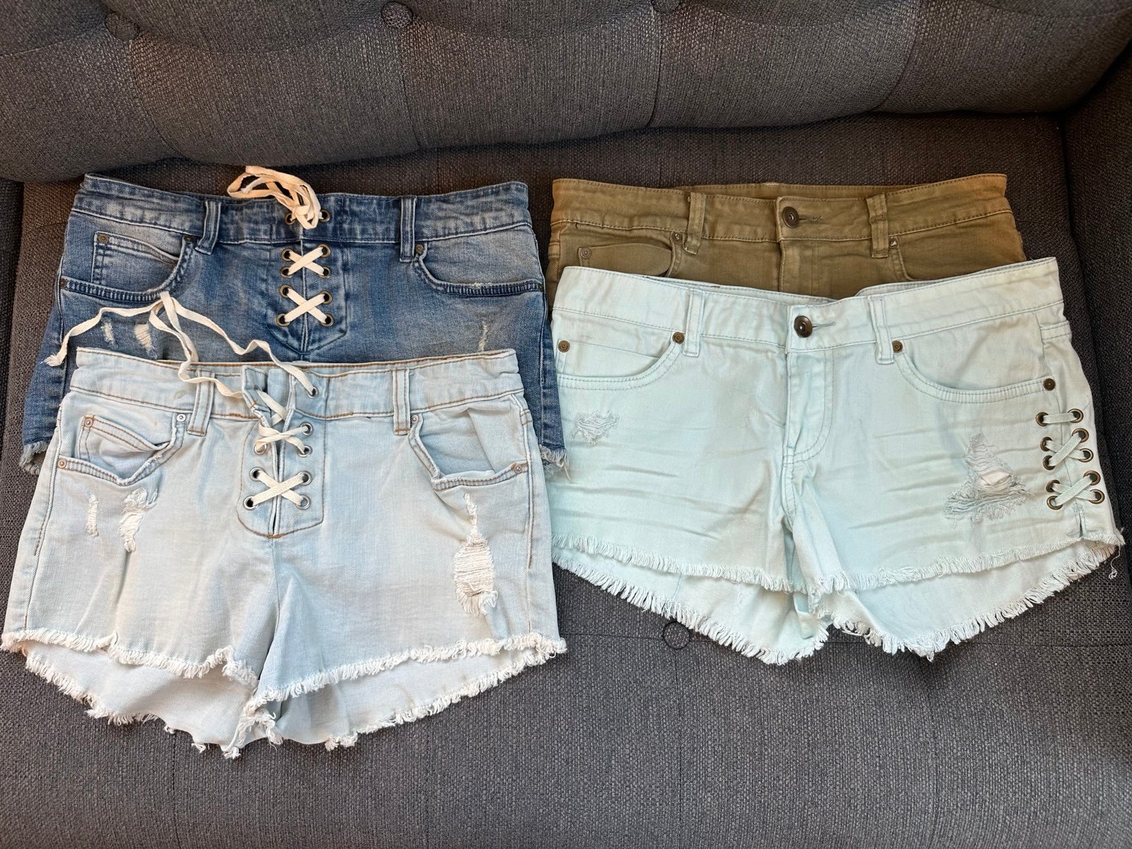 Set of 4 billabong shorts