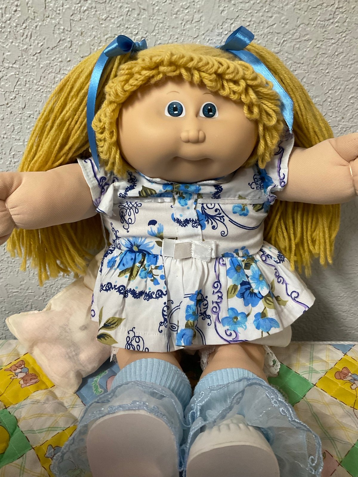 VTG Cabbage Patch Kid Girl Hong Kong KT Butterscotch Hair Blue Eyes HM#1 1985