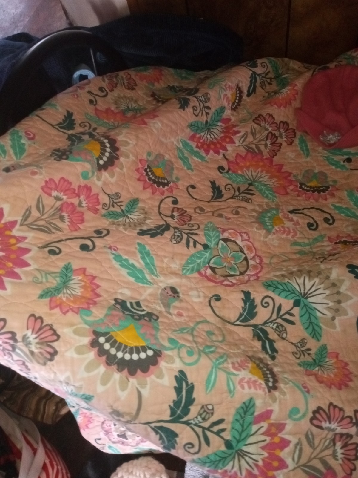 Quilt,purses,jackets coats, small quilt throws