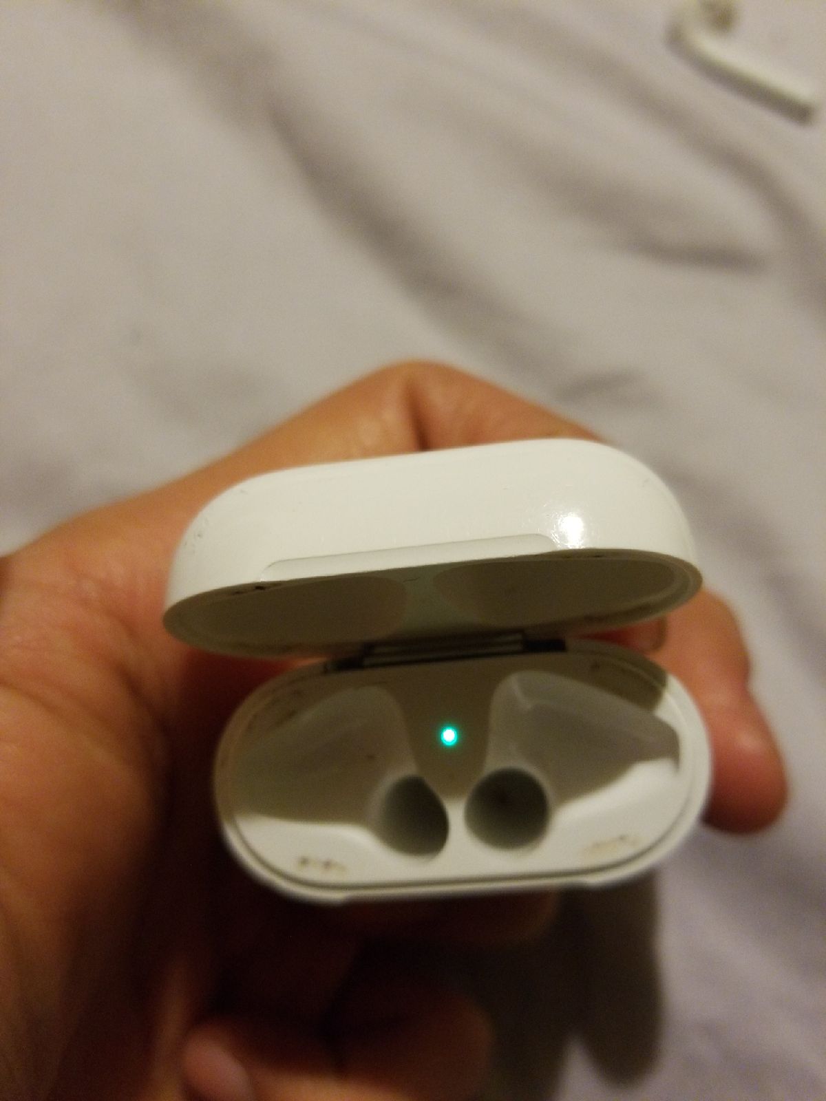 airpod charging case