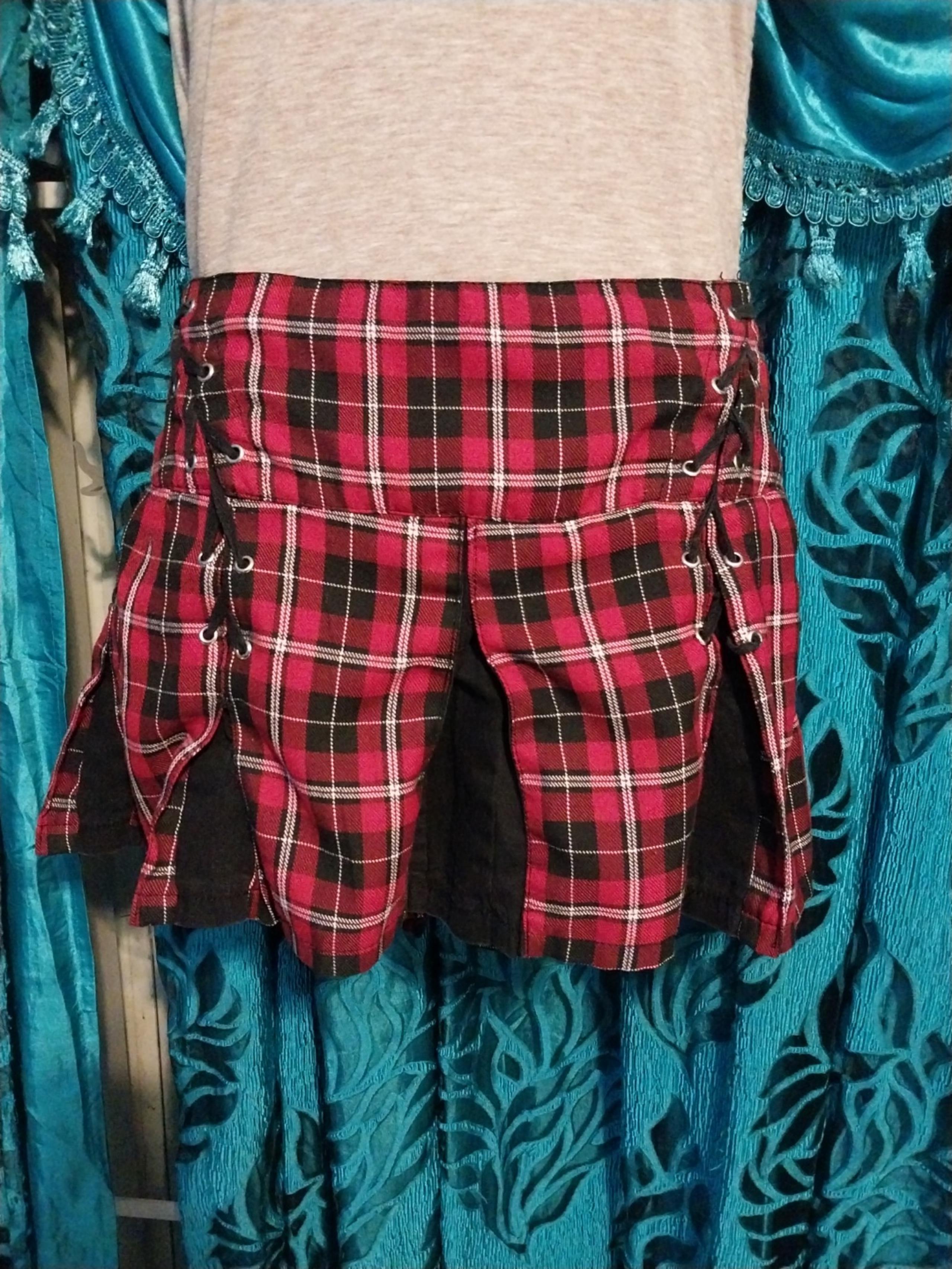 Vintage Tripp NYC Women's Gothic/Emo/Punk Plaid Plaided Mini Skirt