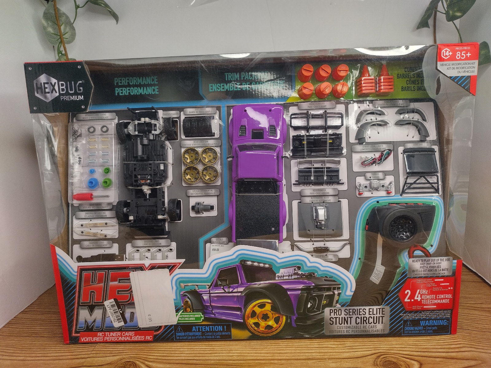 HEXBUG HEXMODS Pro Series Elite Stunt Circuit, Rechargeable Remote Control Car,