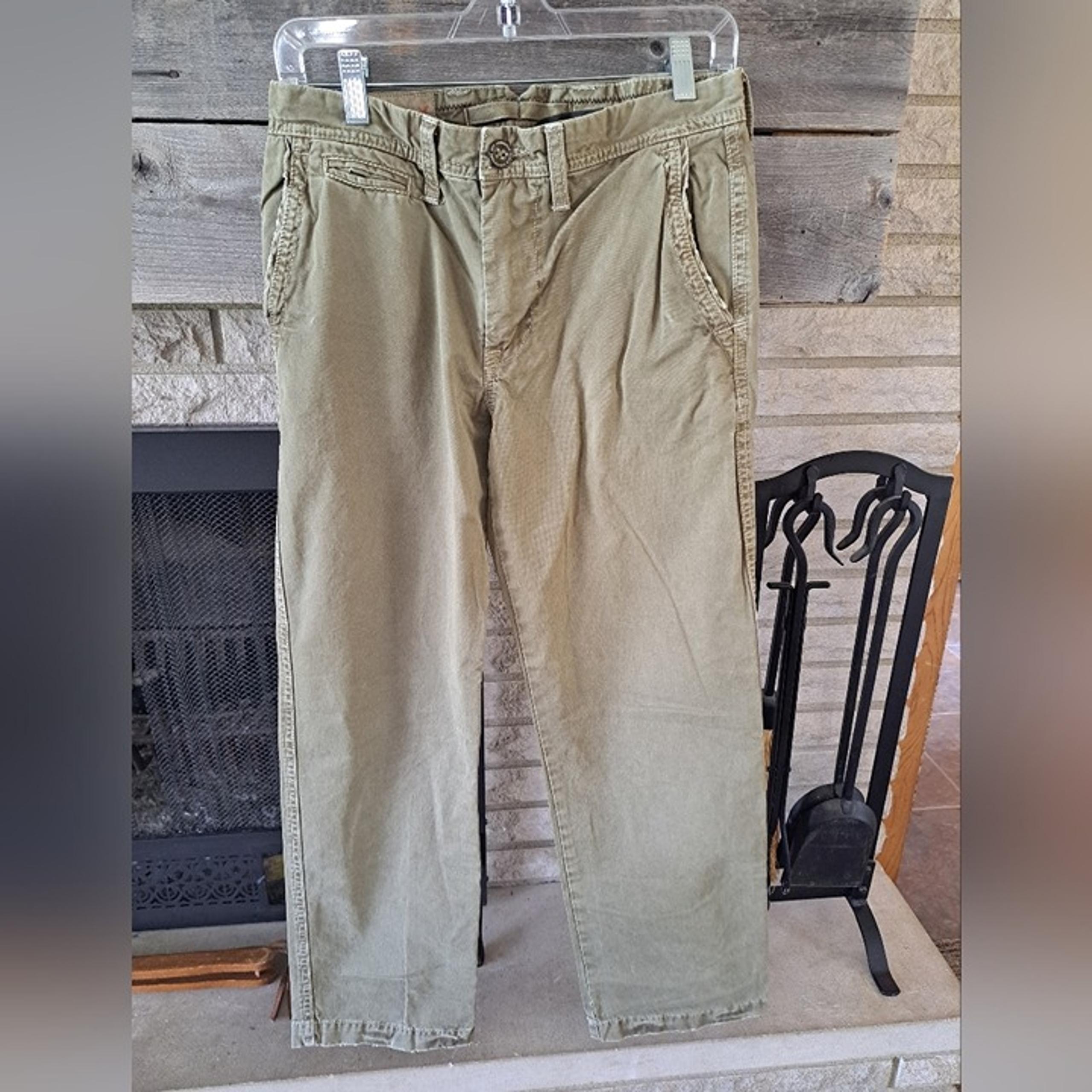 American Eagle Men's Size 28x30 Green Distressed Chino Pants 100% Cotton