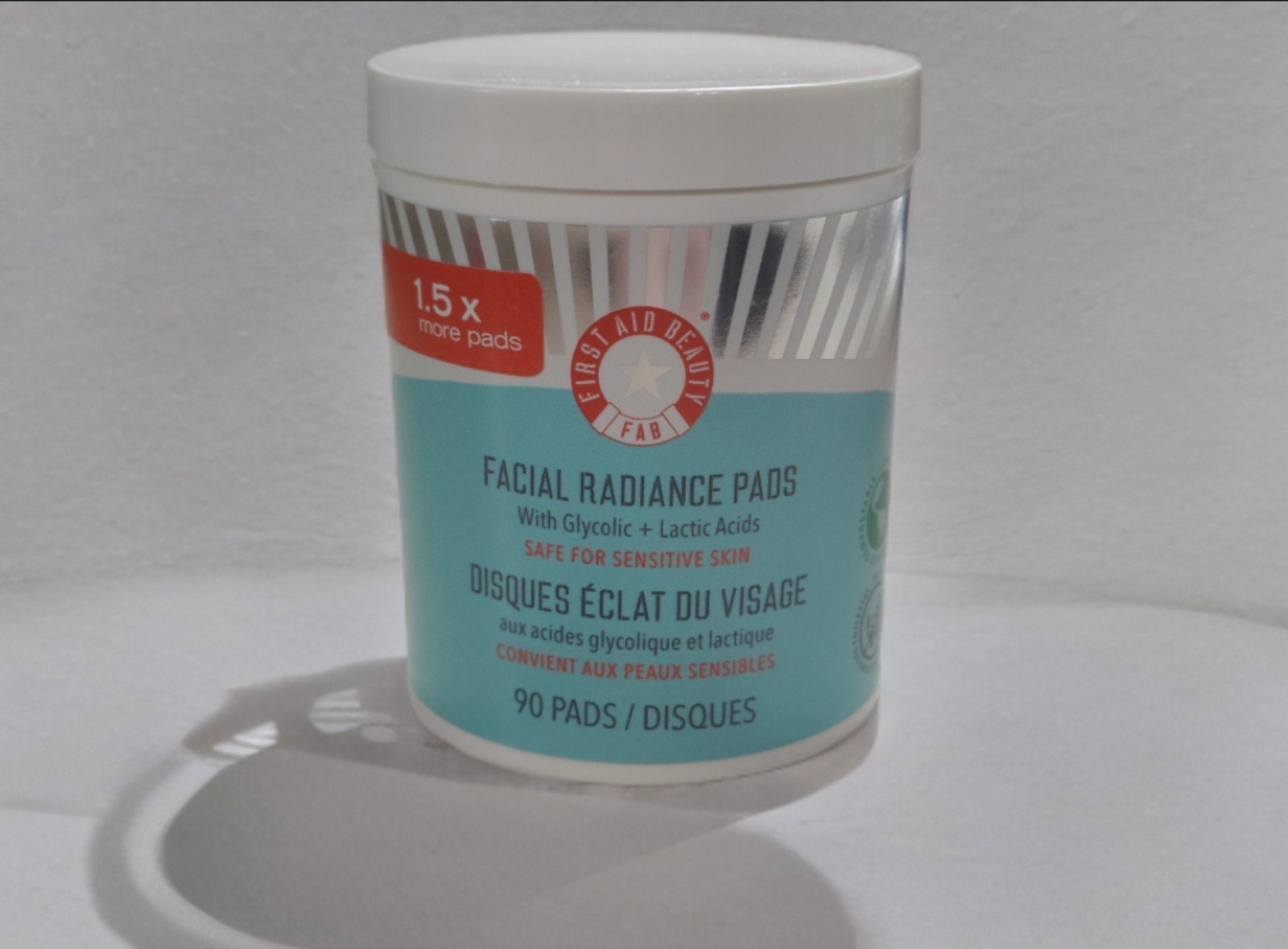 First Aid Beauty Facial Radiance Pads