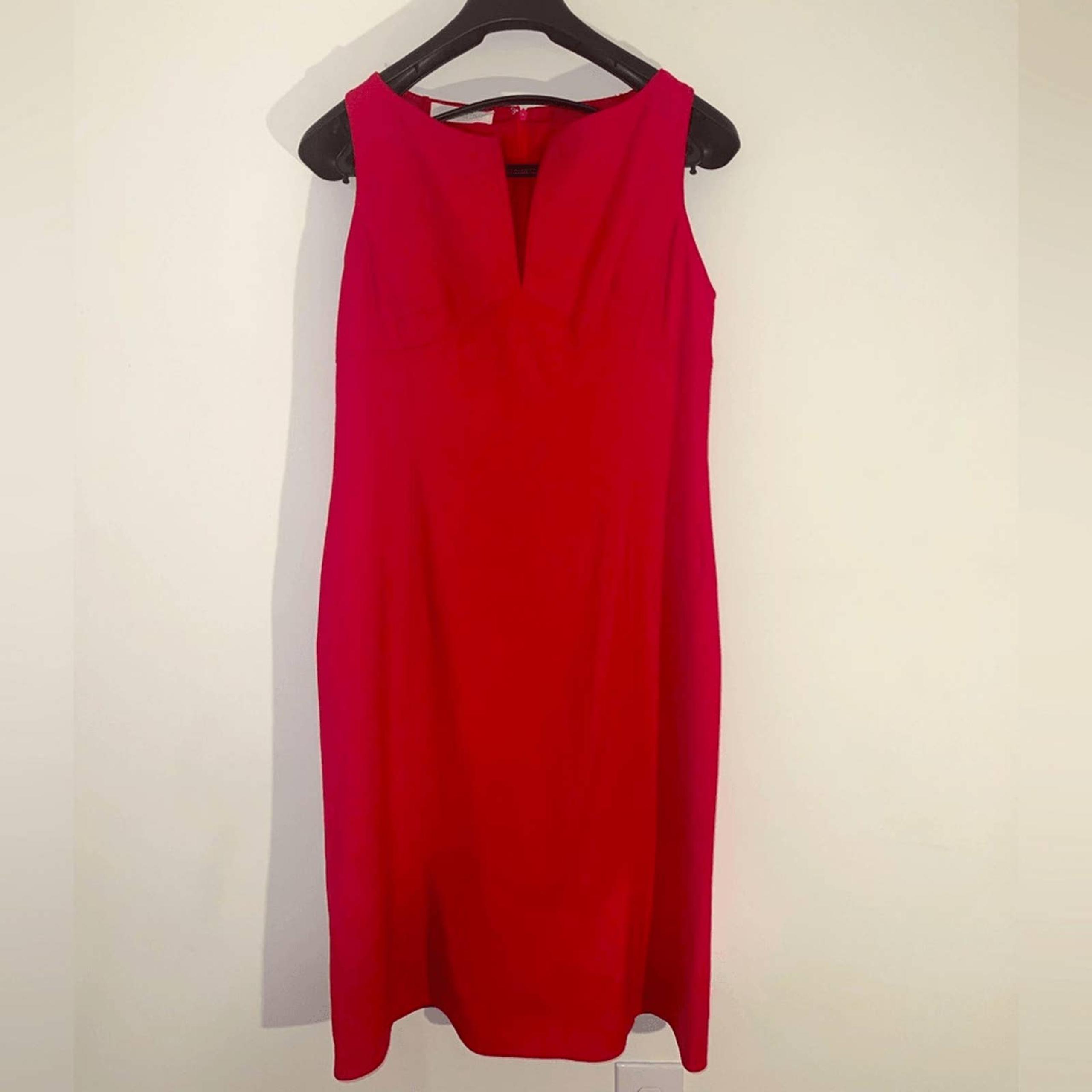 Vintage Valentino Women’s Pink V Neck Sleeveless Sheath Dress Size 10