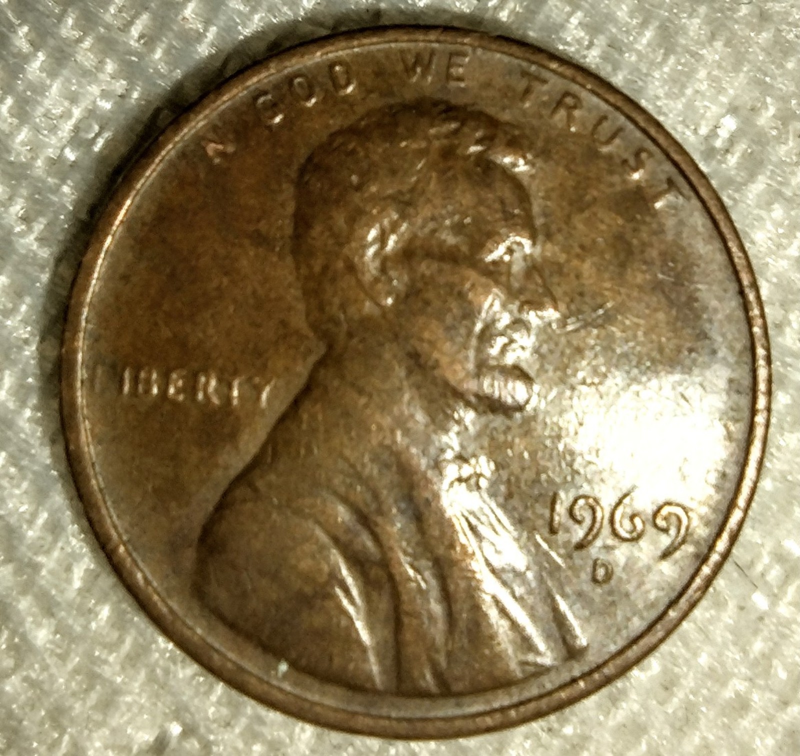Lincoln Penny Error 1969 d, no fg'' and floating roof