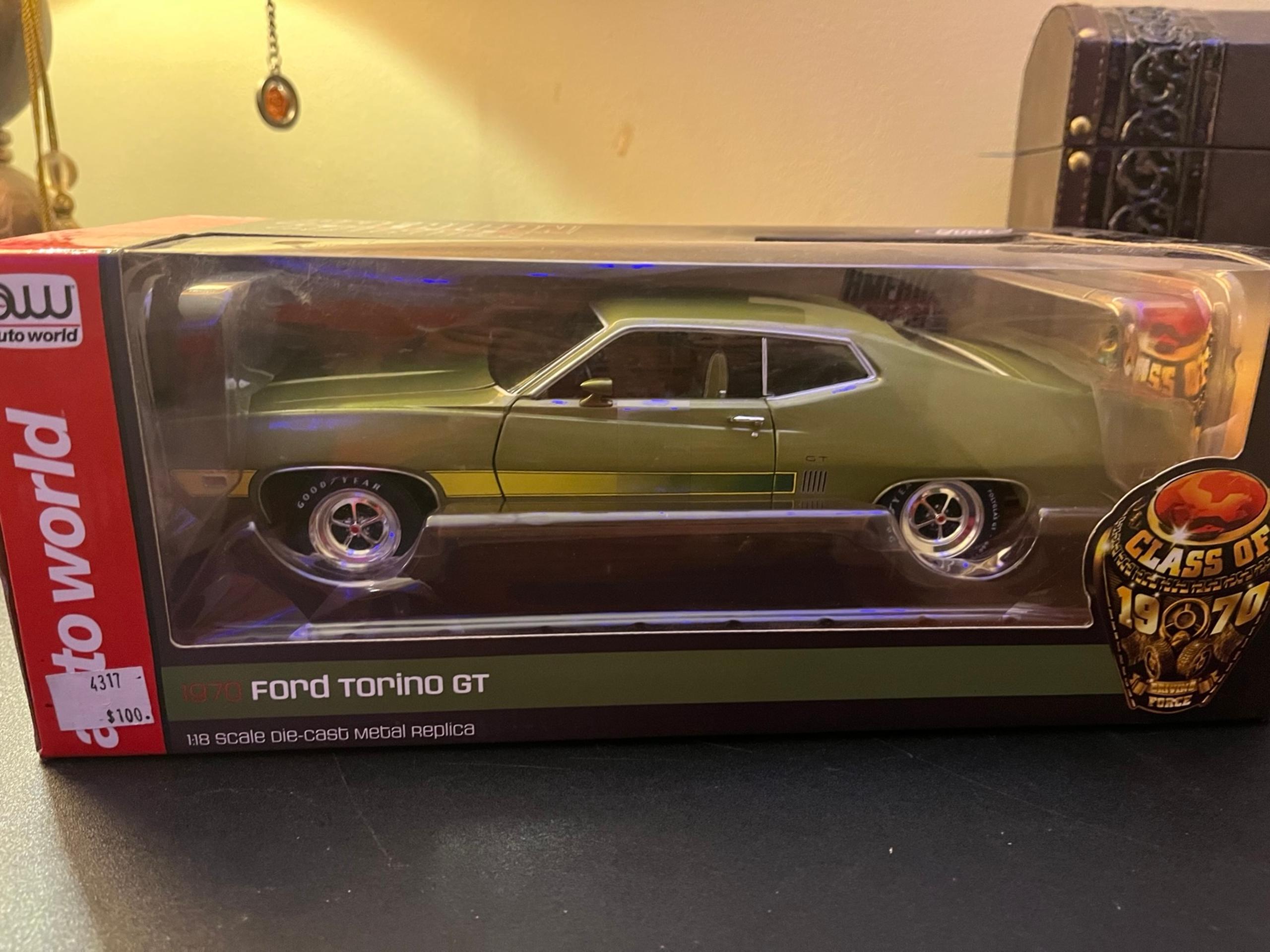 Ford Torino 1:18 scale
