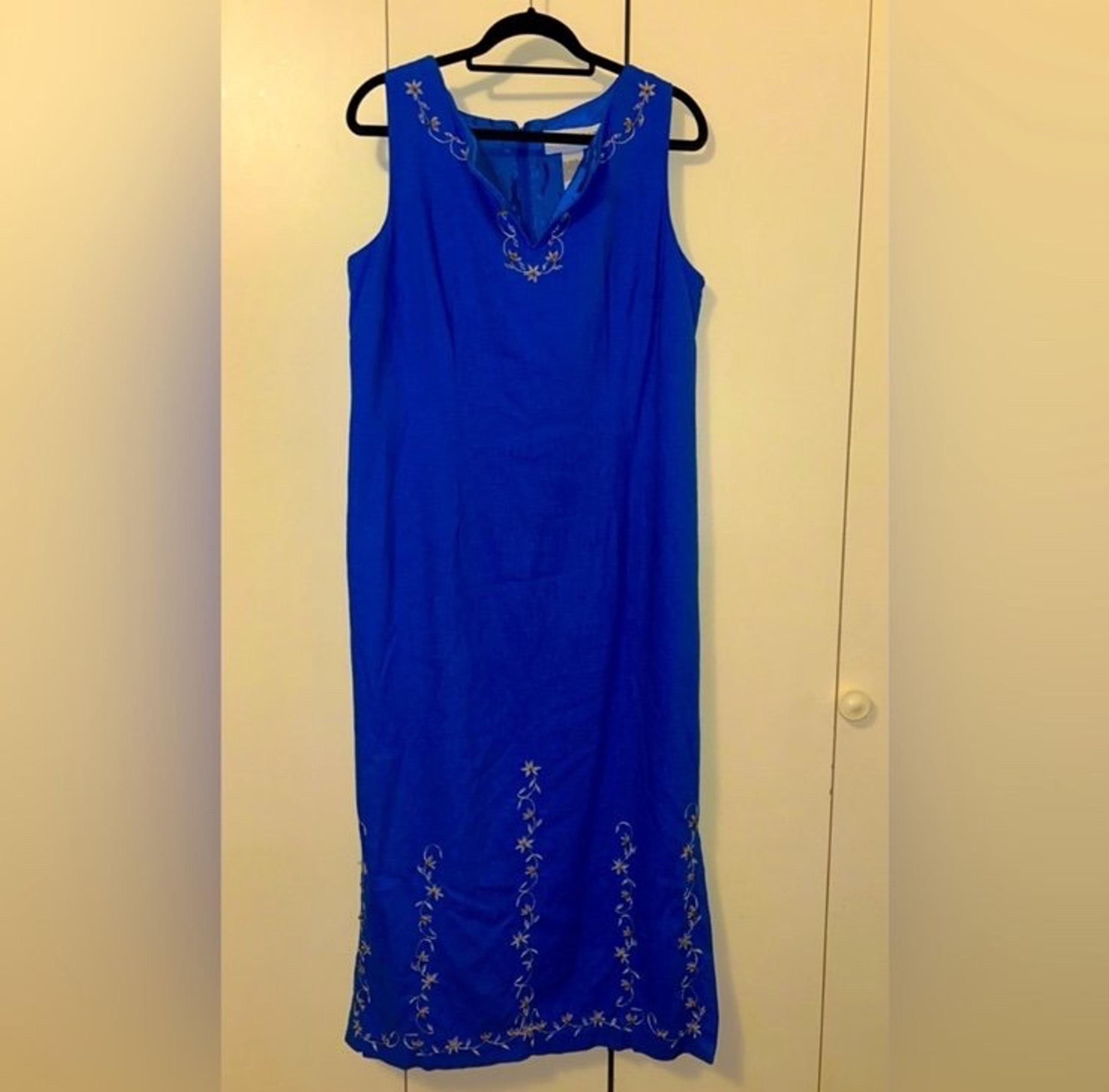 Sag Harbor Floral Embroidered Dress