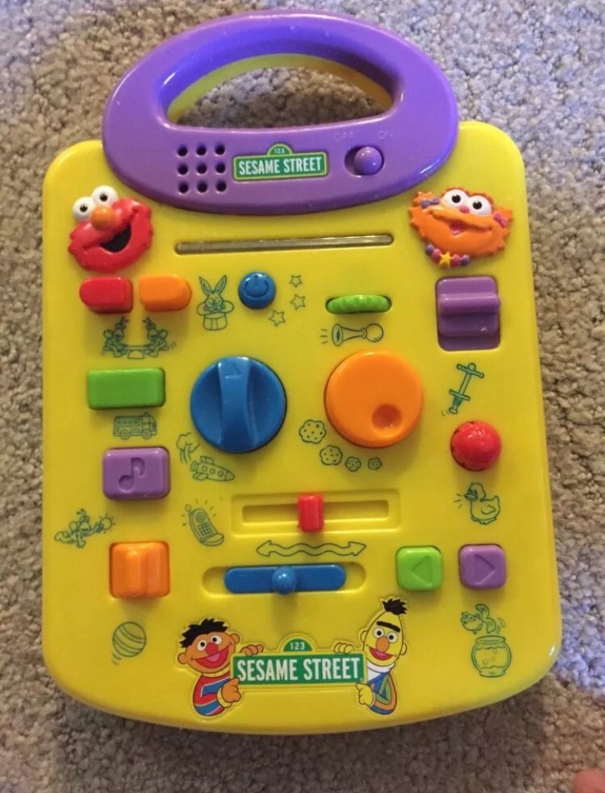 Sesame Street Elmo and Zoe Giggle Sound Station Toy Mattel 2000