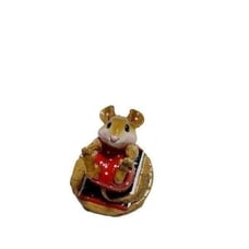 Wee Forest Folk By Annette Peterson Rolly Polly M-260 2000 Collector Red