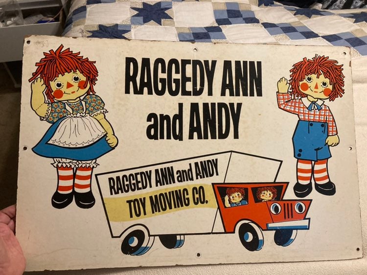 **RARE FIND**-1960's Vintage Raggedy Ann snd Andy advertising toy moving compan