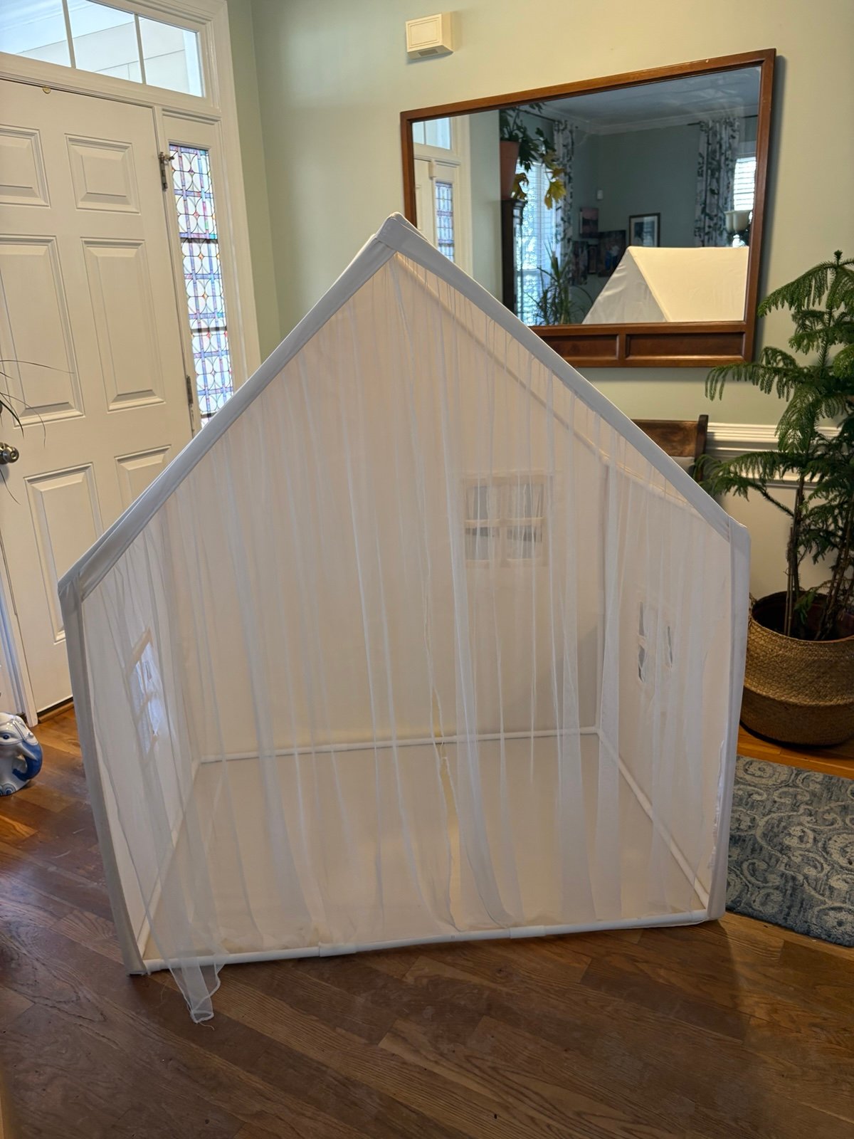 Kids play tent with frame