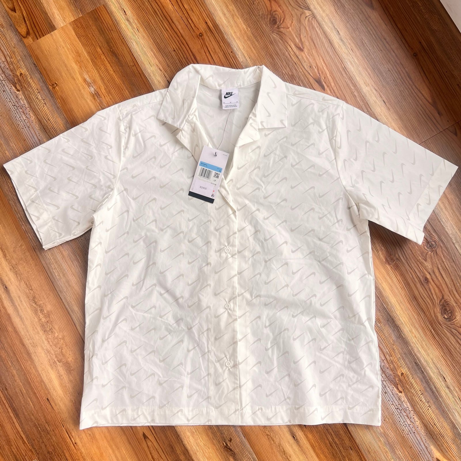 Nike Women's Sportswear Everyday Modern Oversize Button Shirt Size M SKU#S2455