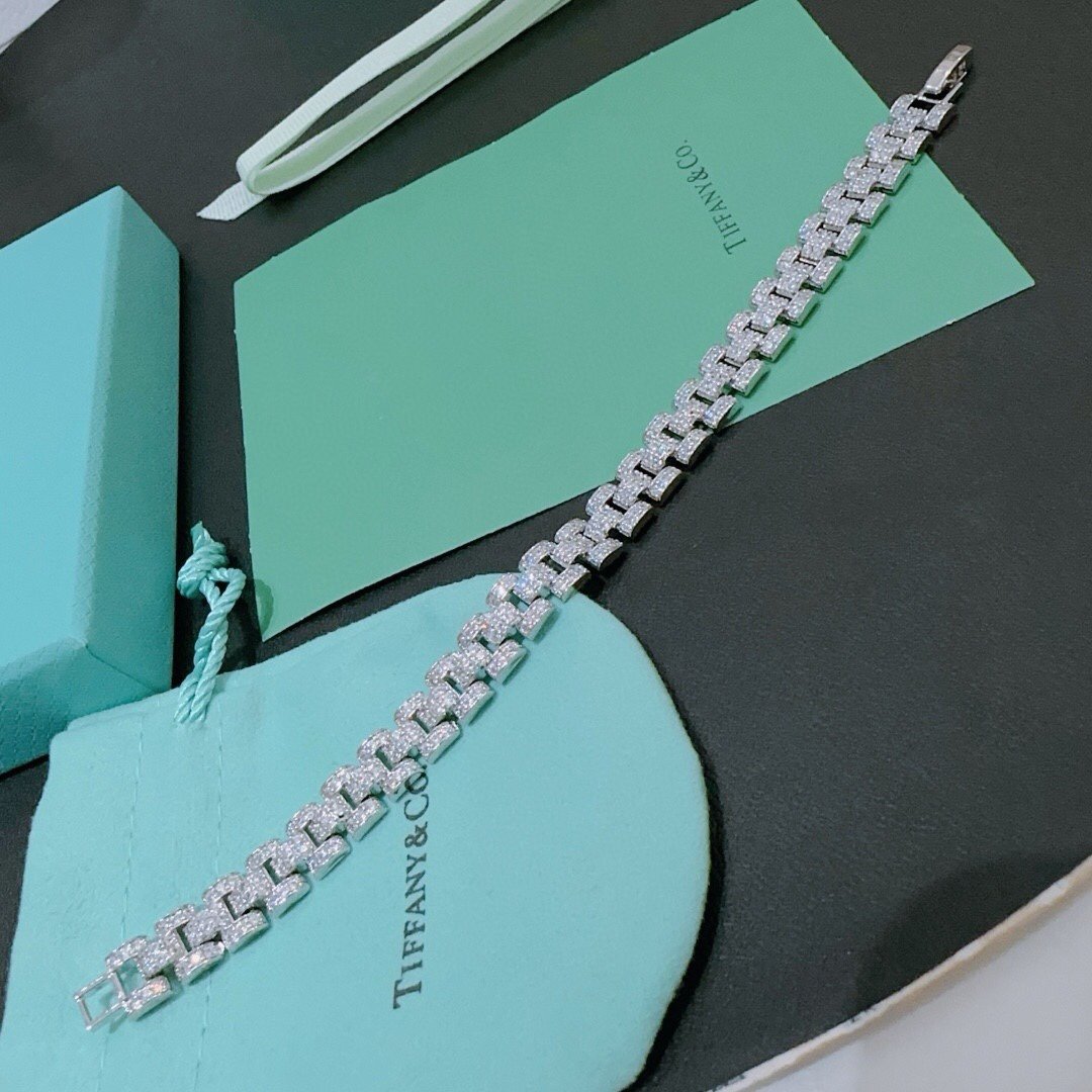 Silver bracelet