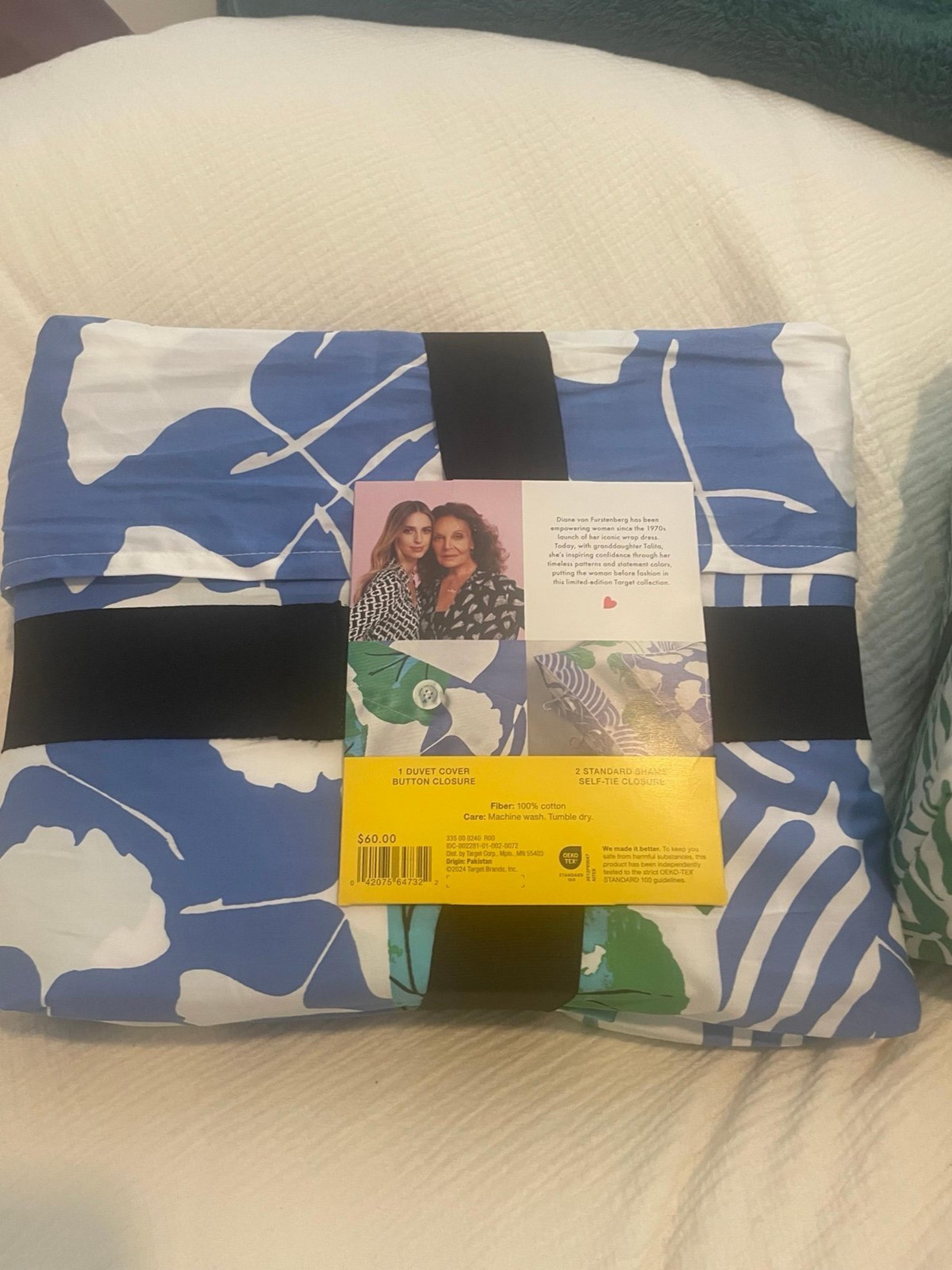 Diane von Furstenberg Target NWT Duvet set Full/Queen
