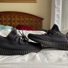 Yeezy Boost 350 V2 “Black” non reflective Size 10.5 men’s