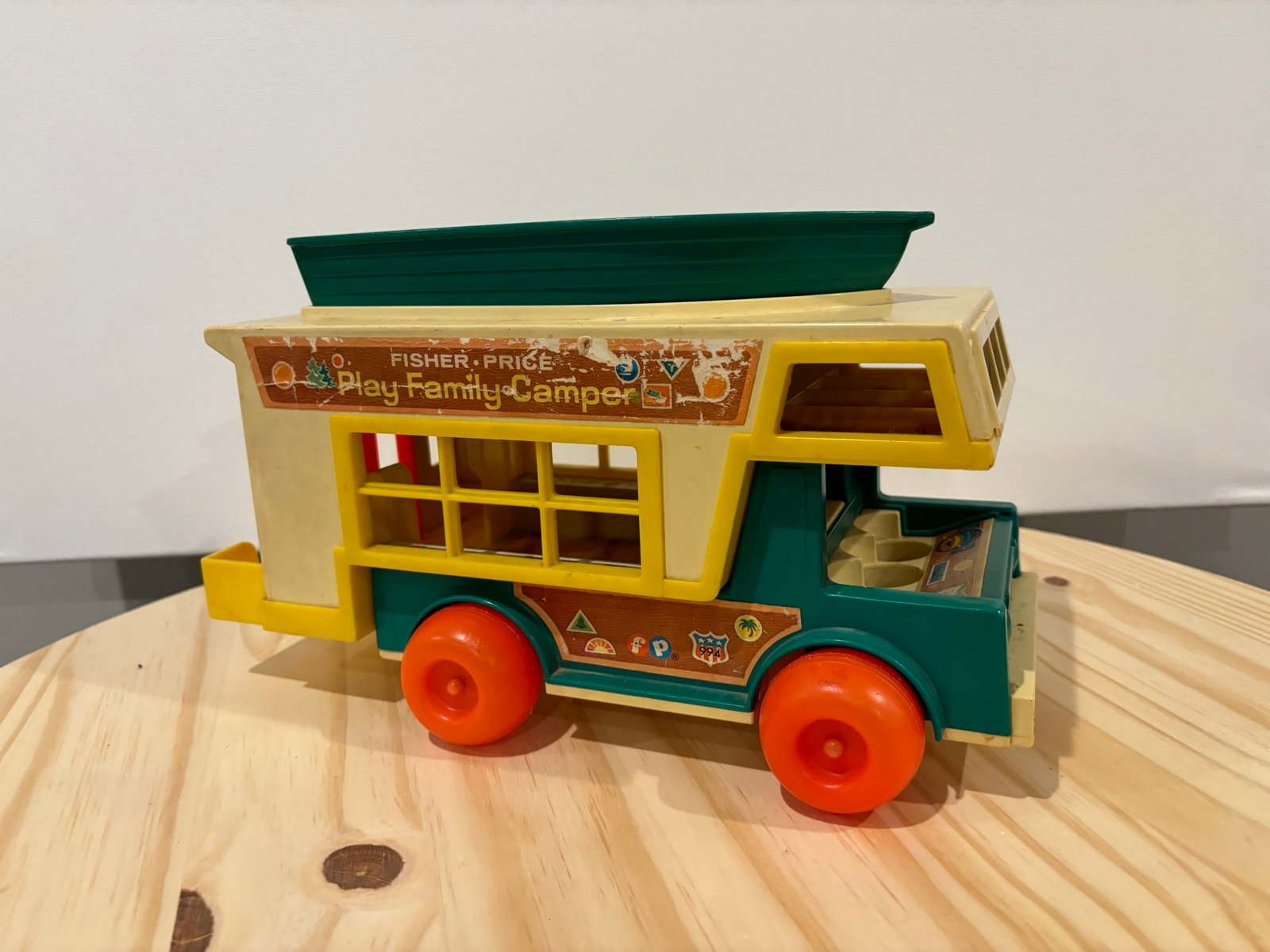Fisher Price 1972 Little People Family Play Camper #994