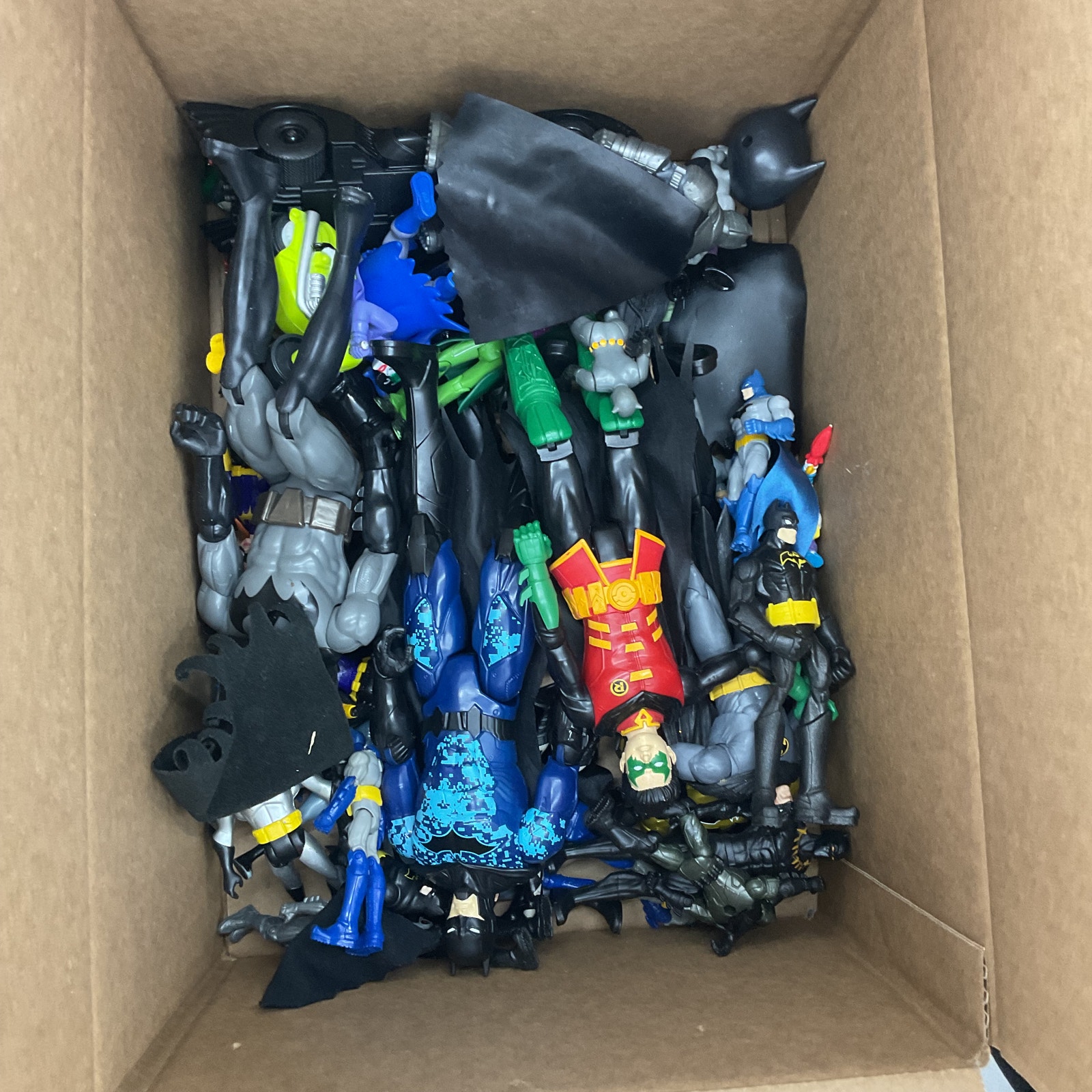 11 Pounds DC Batman Robin Riddler Action Figure Superhero Wholesale Toy Lot