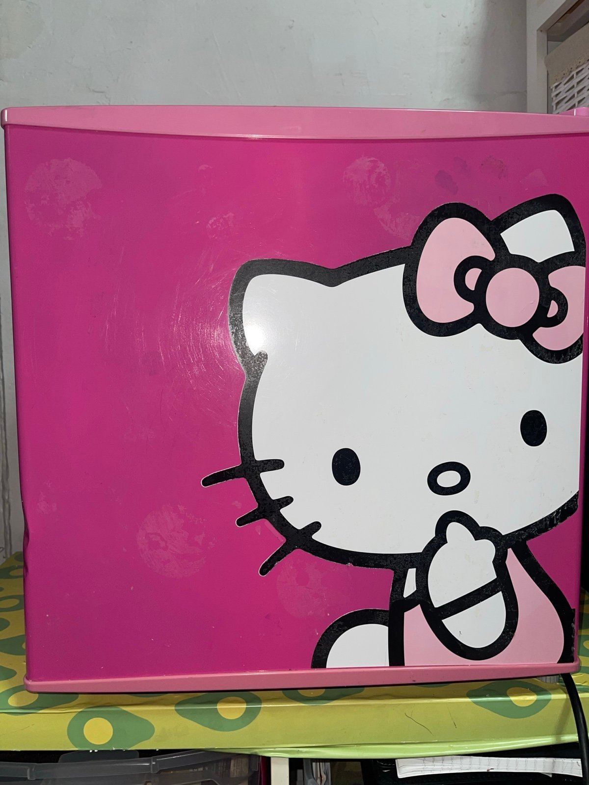 HELLO KITTY FRIDGE