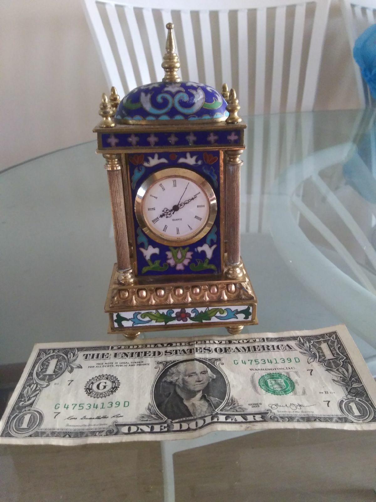 12 02 2021 it a Chinese Cloisnee battery operated clock