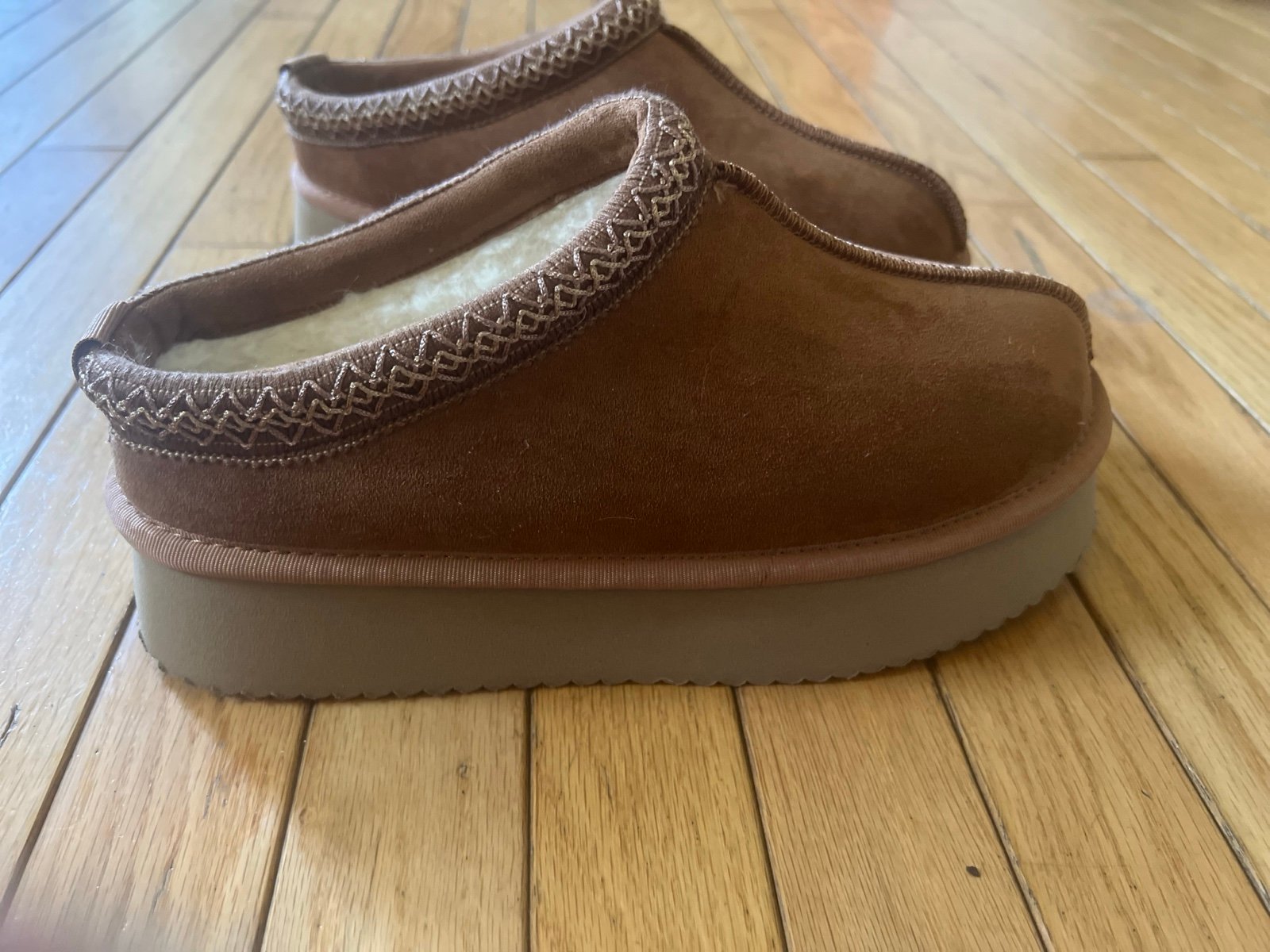 Corky’s Pillow Talk Platform Slip On Shoes Women’s Size 9 Brown Fur NWOT