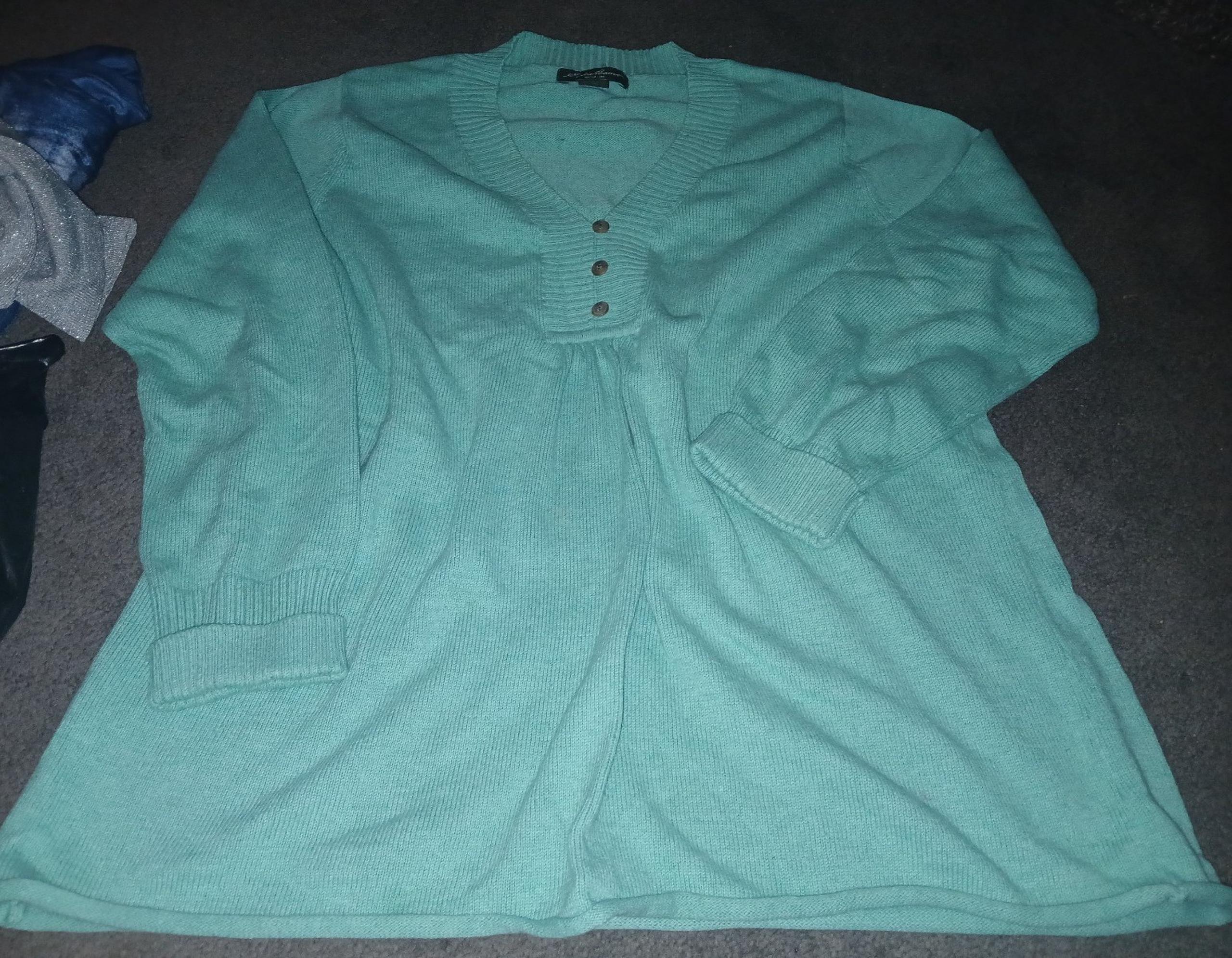 Eddie Bauer brand women's size XL (1x) green/blue knitted sweater like top.