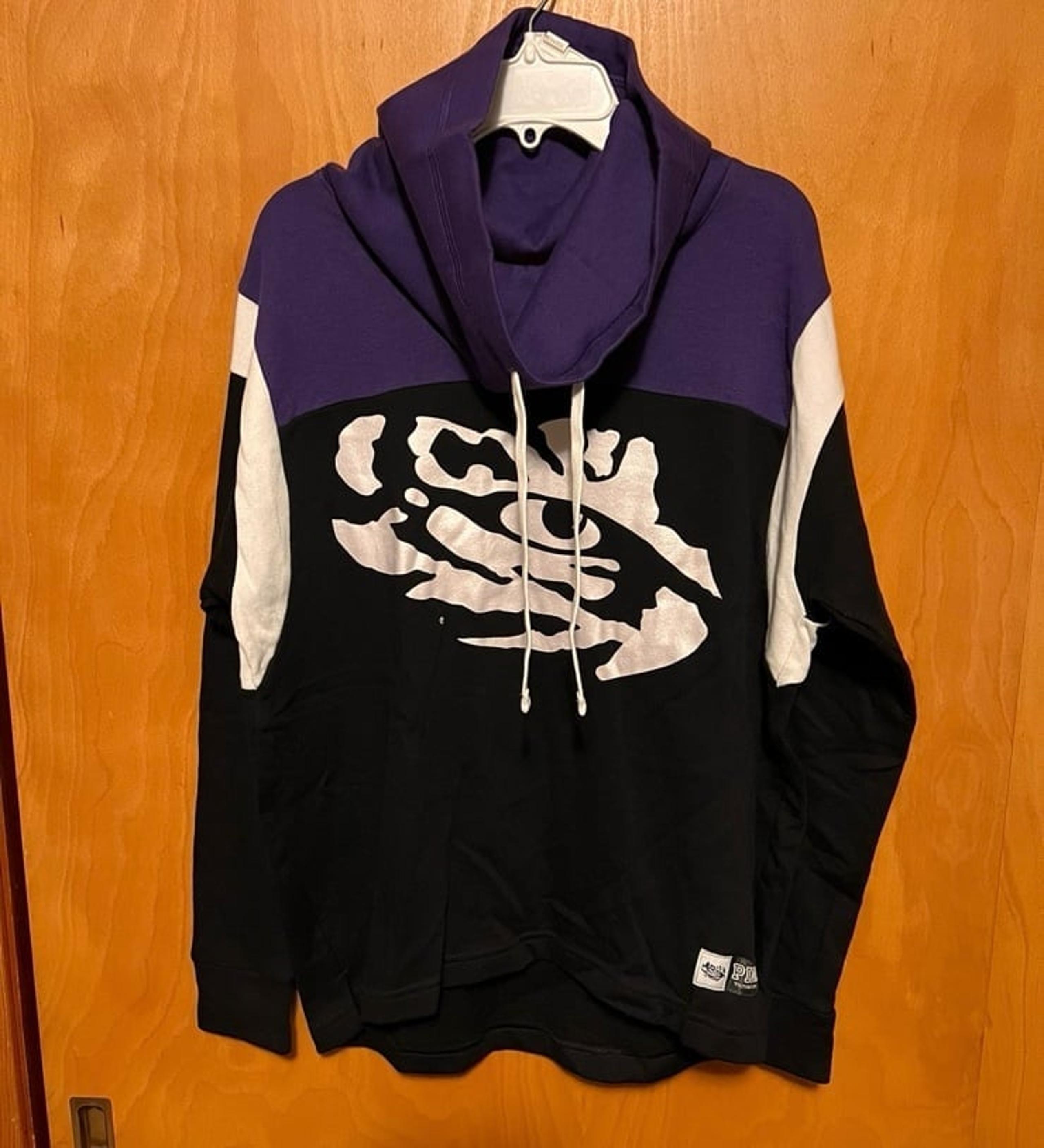 New VS Pink LSU cowl neck sz XS