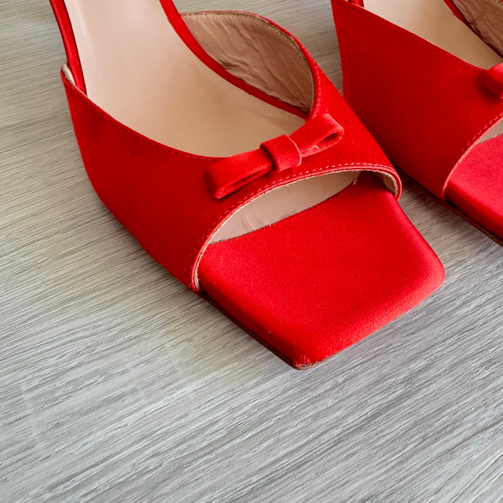 サンダル・ミュール VIVETTA Women Sandals 19505LBCRED Red Leather sandals Vivetta Red size 39 IT in Leather - 46476295