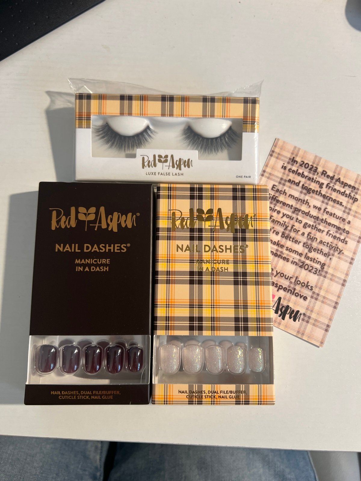 November 2023 Lash and Dash Loyalty Box