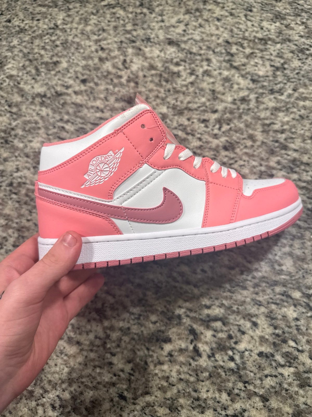 Jordan 1 Mid Pink Size 10 Men