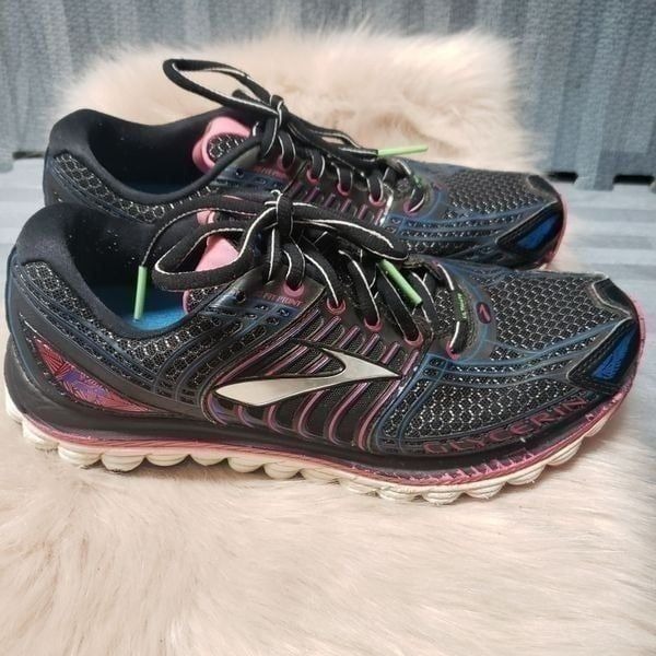 Brooks glycerin 12 running shoe