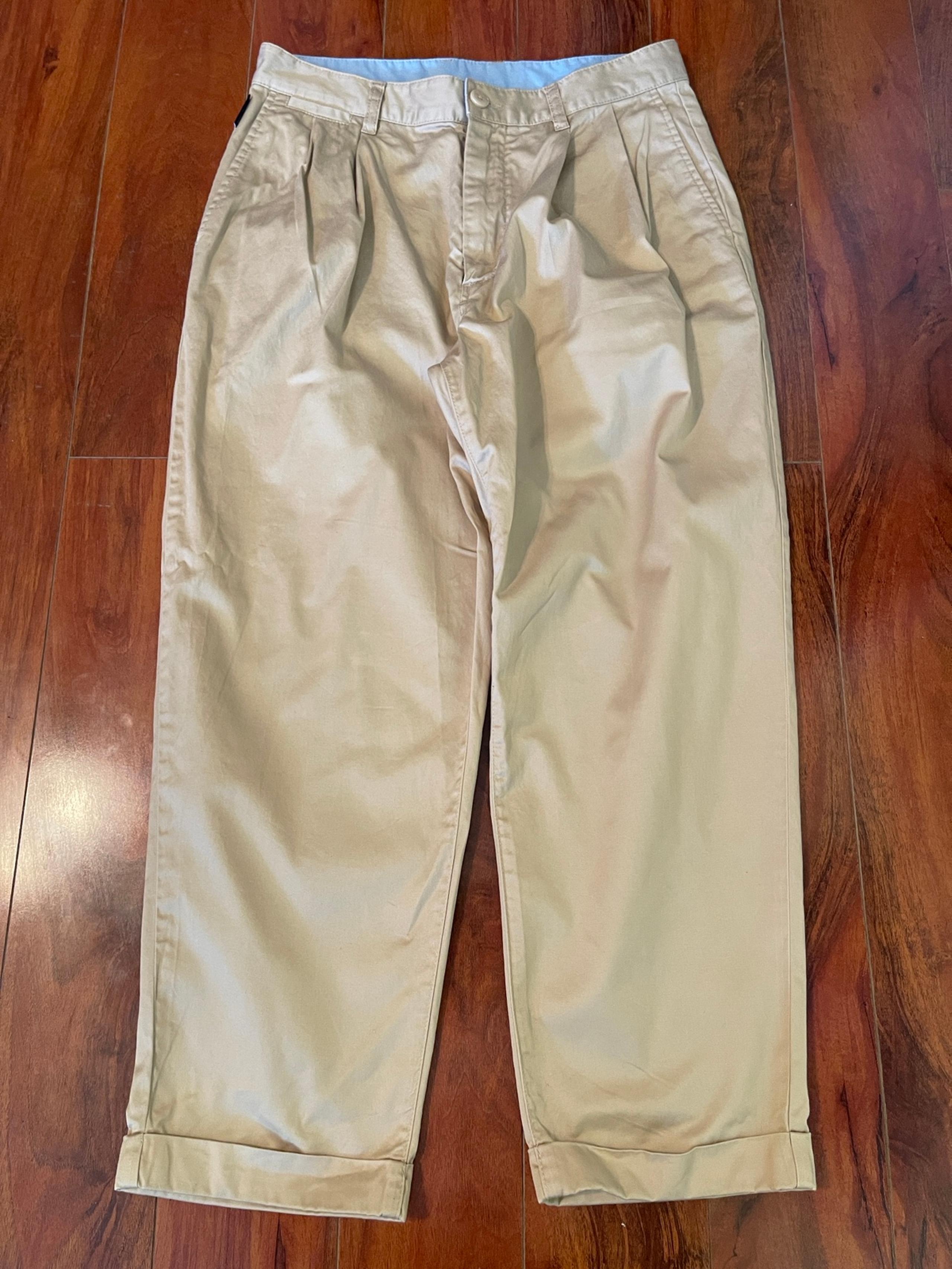 Size 30 ARMANI EXCHANGE Relaxed Fit Pleated Front Cropped Pant Khaki Beige