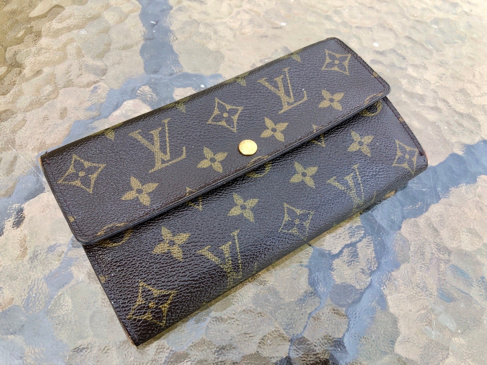Louis Vuitton LV Authentic Monogram Logo Brown Clutch Wallet