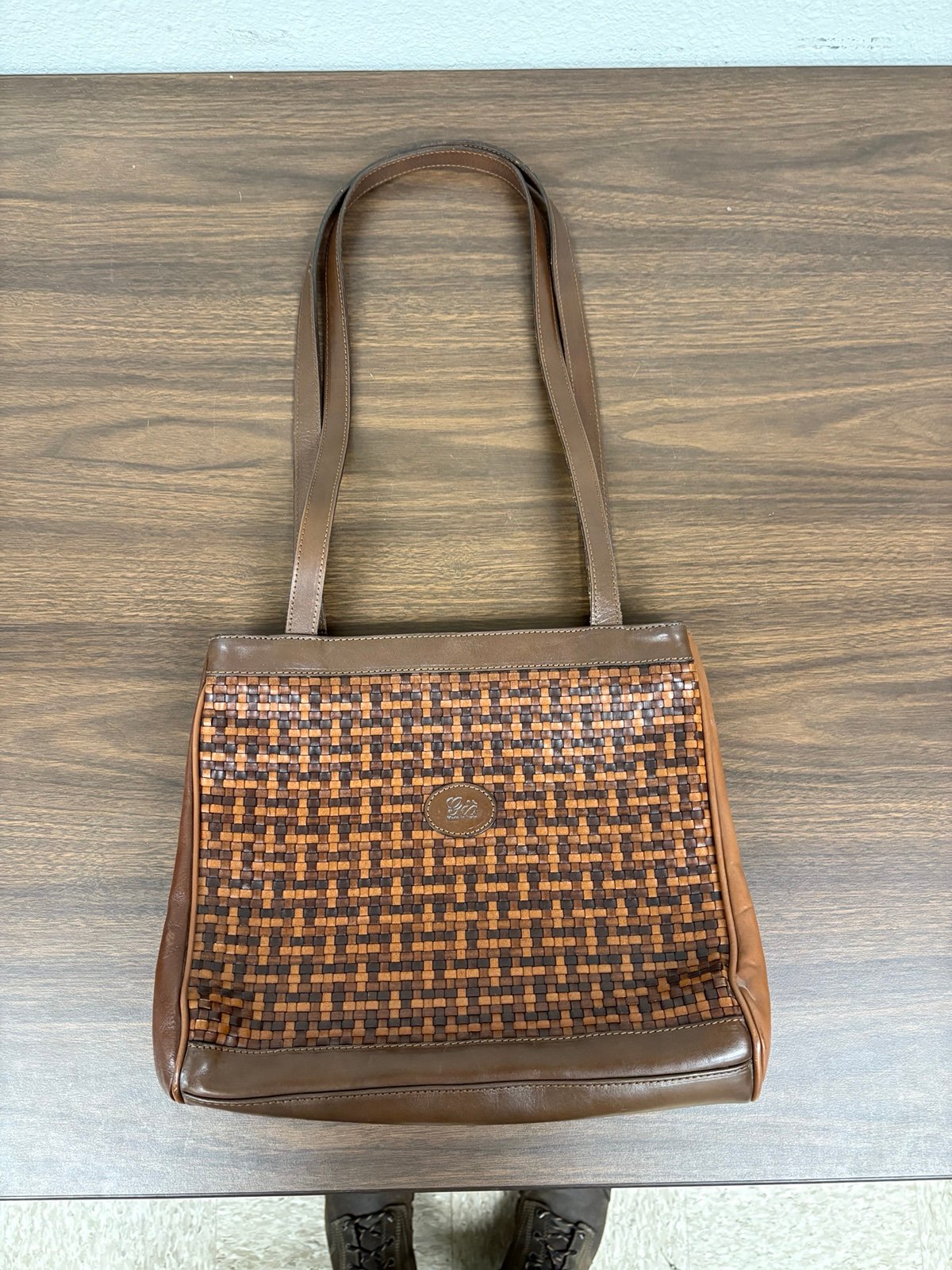 Gio Annibali Leather Shoulder Bag
