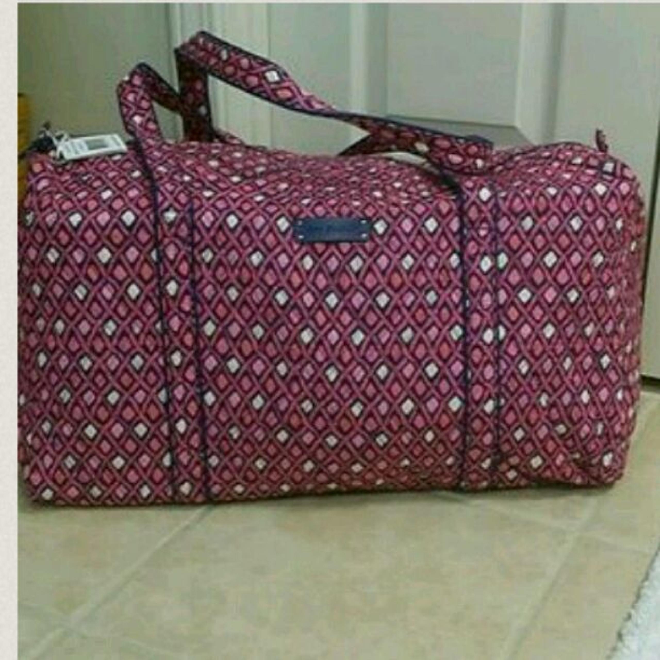 Nwt Vera Bradley large duffle bag