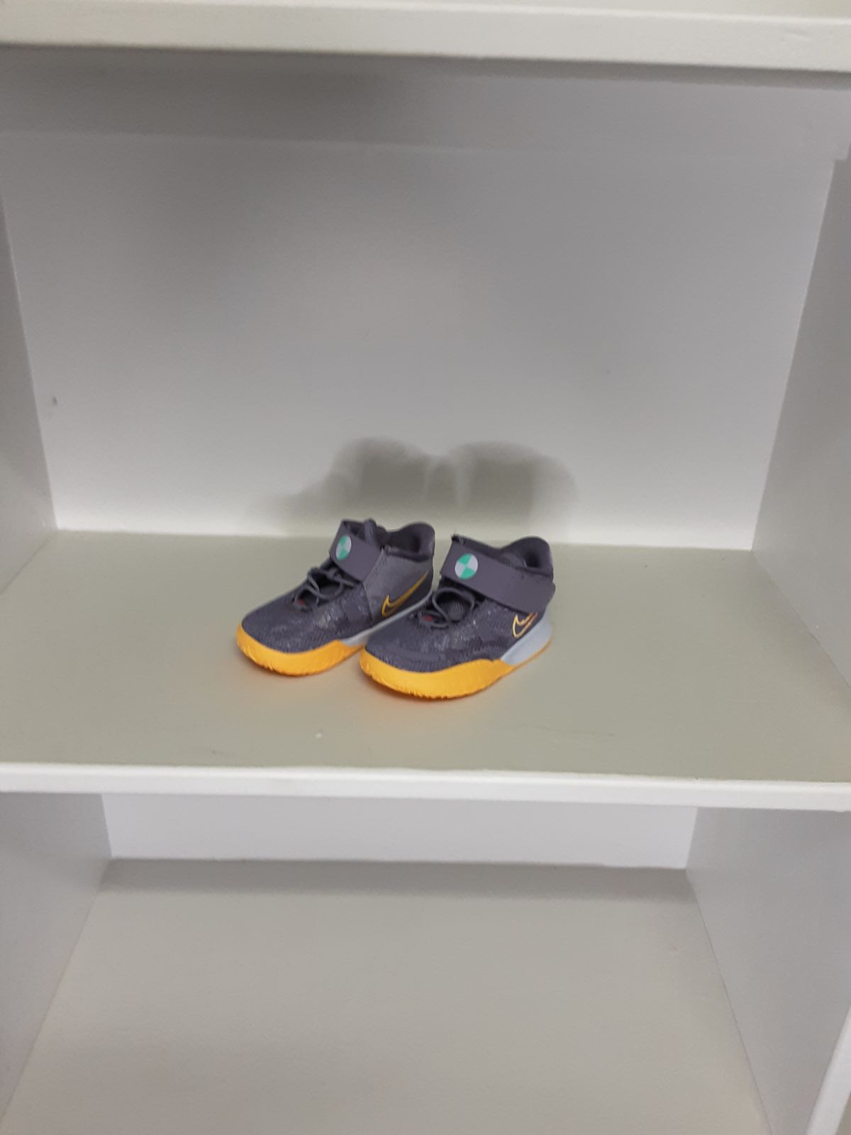 kyrie 7