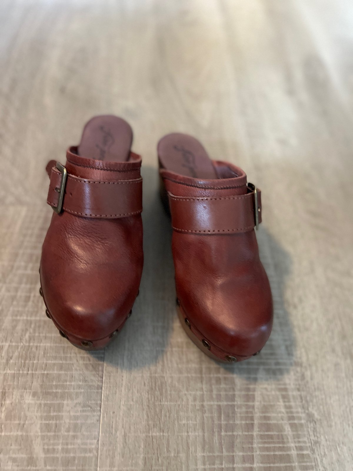 Clogs
