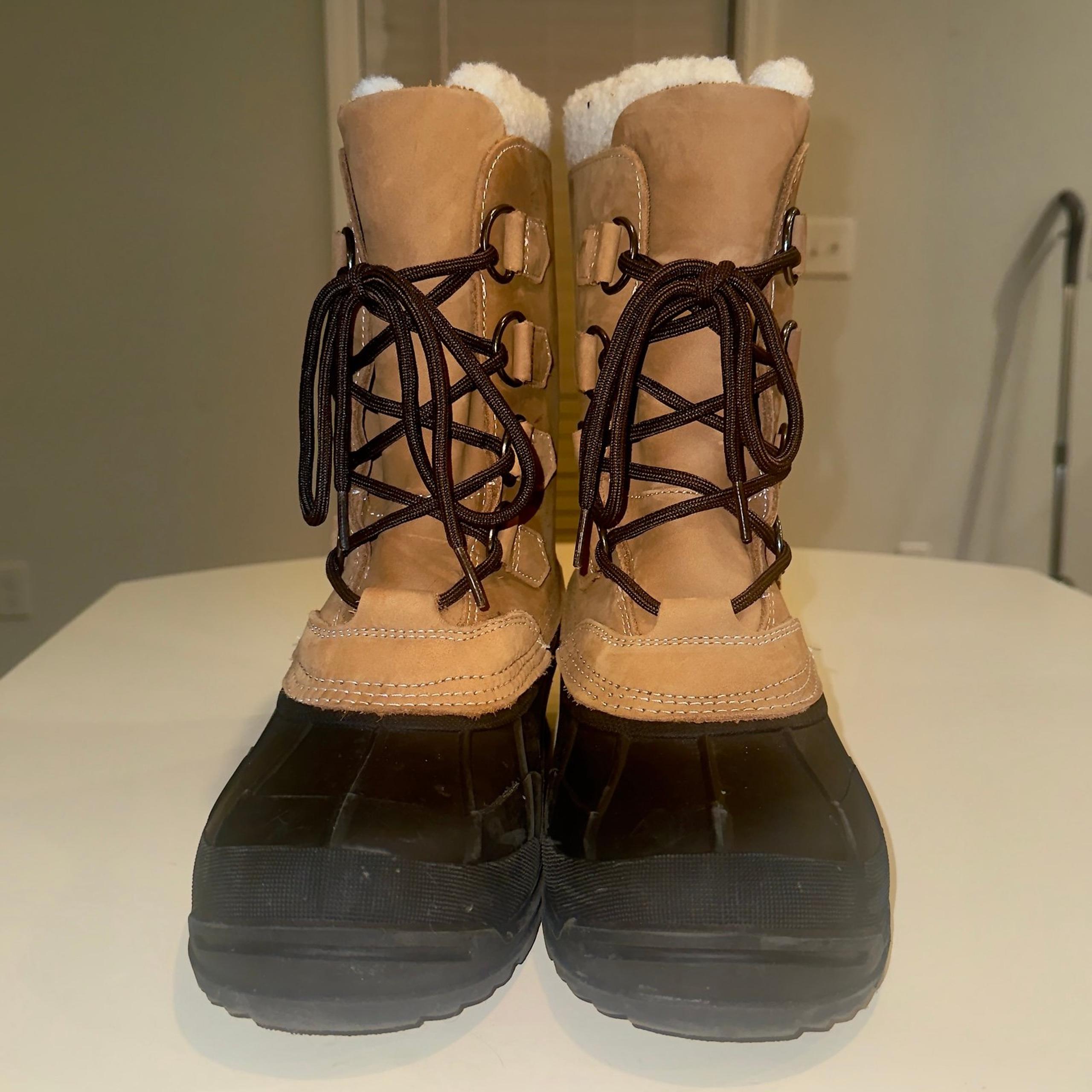 Cabela’s Men’s Winter Boots Size 8M Shearling Lined- Like New